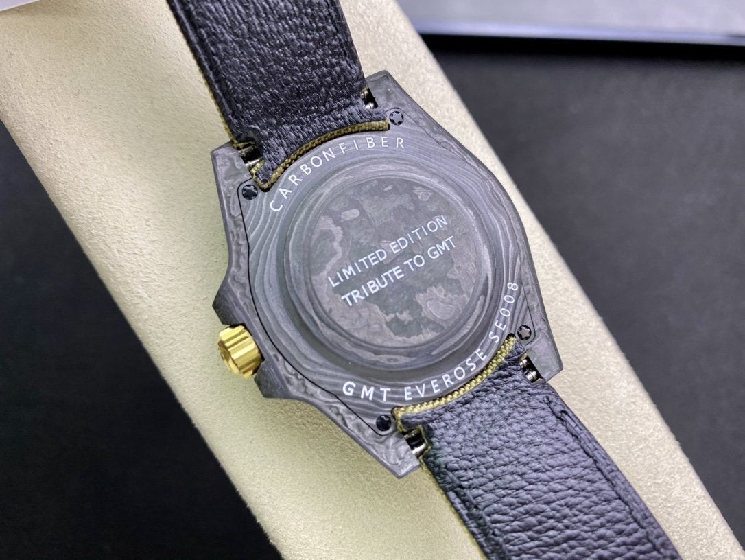 GMT - MASTER II CARBON GREEN