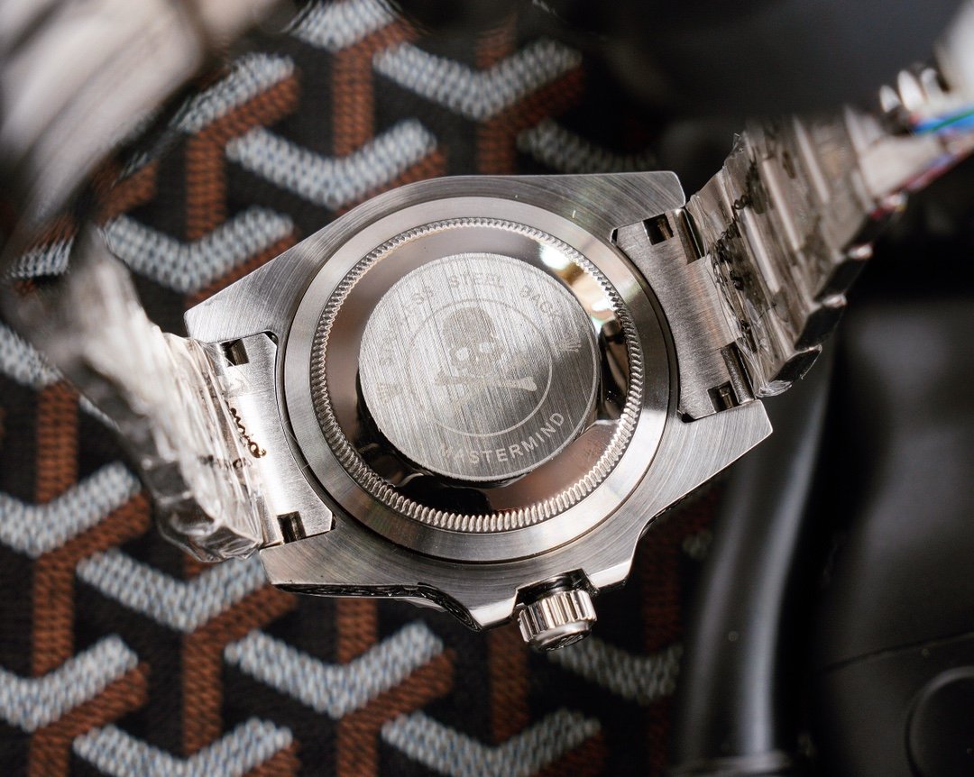 SUBMARINER CUSTOM HAND ENGRAVED LIMITED EDITION