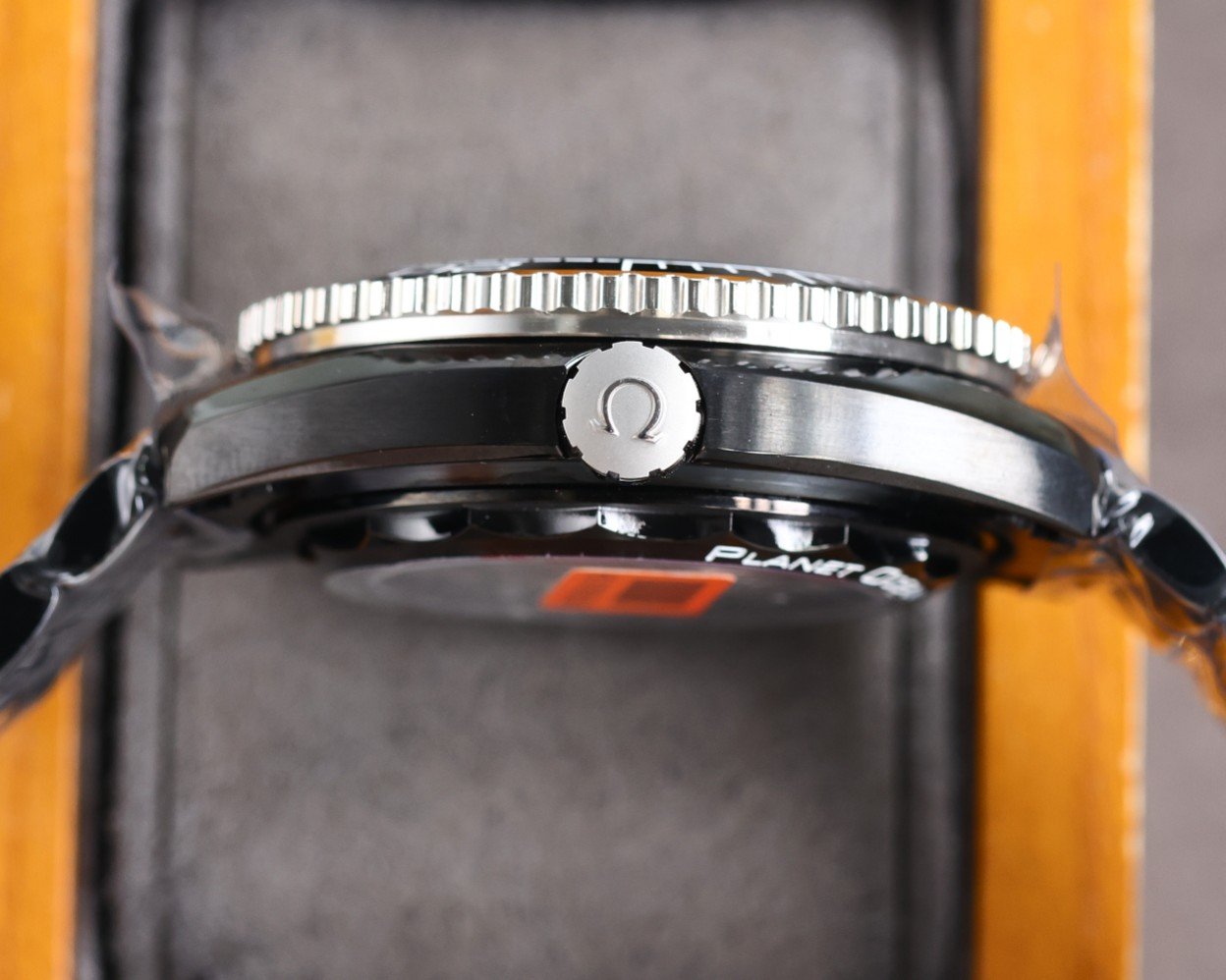 SEAMASTER PROFESSIONAL PLANET OCEAN 600M BLACK CERAMIC