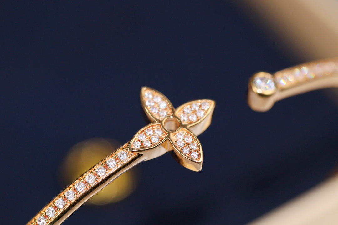 LV IDYLLE PINK GOLD OPEN BRACELET DIAMOND PAVED