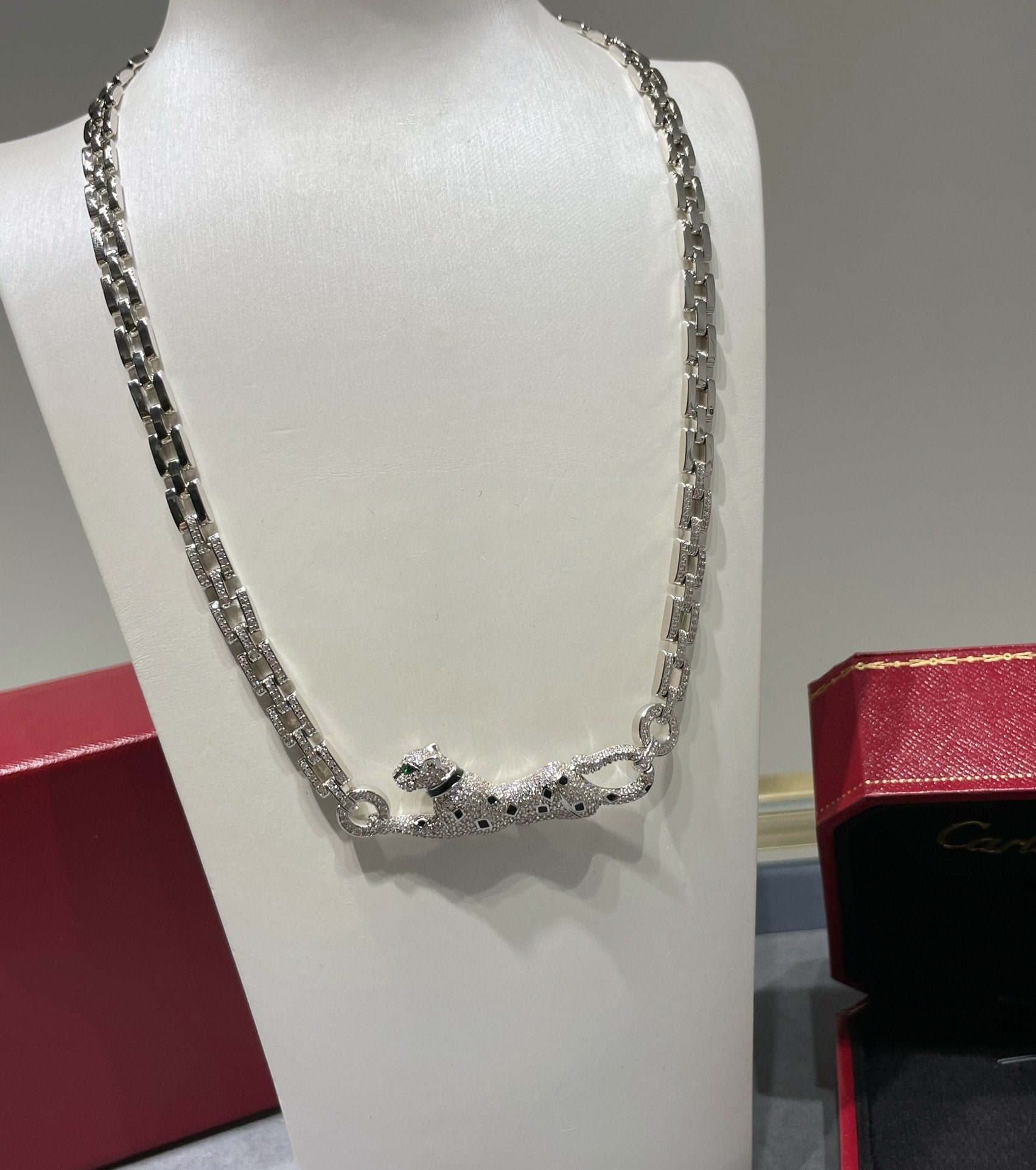 PANTHERE DE CARTI SILVER DIAMOND ONYX CHAIN NECKLACE