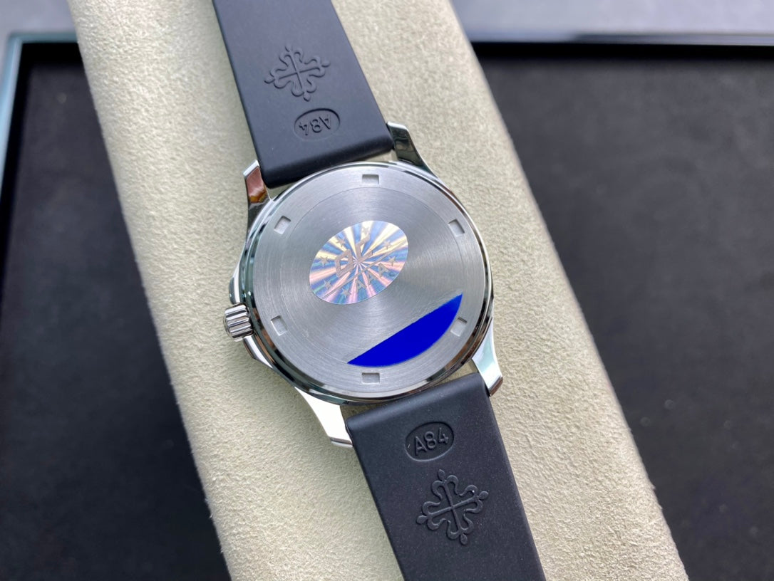 PATEK Aquanaut 35.6mm Black Diamond