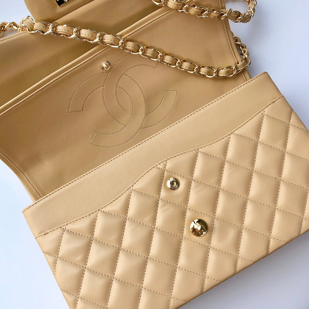 flap bag jumbo 30 light beige lambskin gold hardware