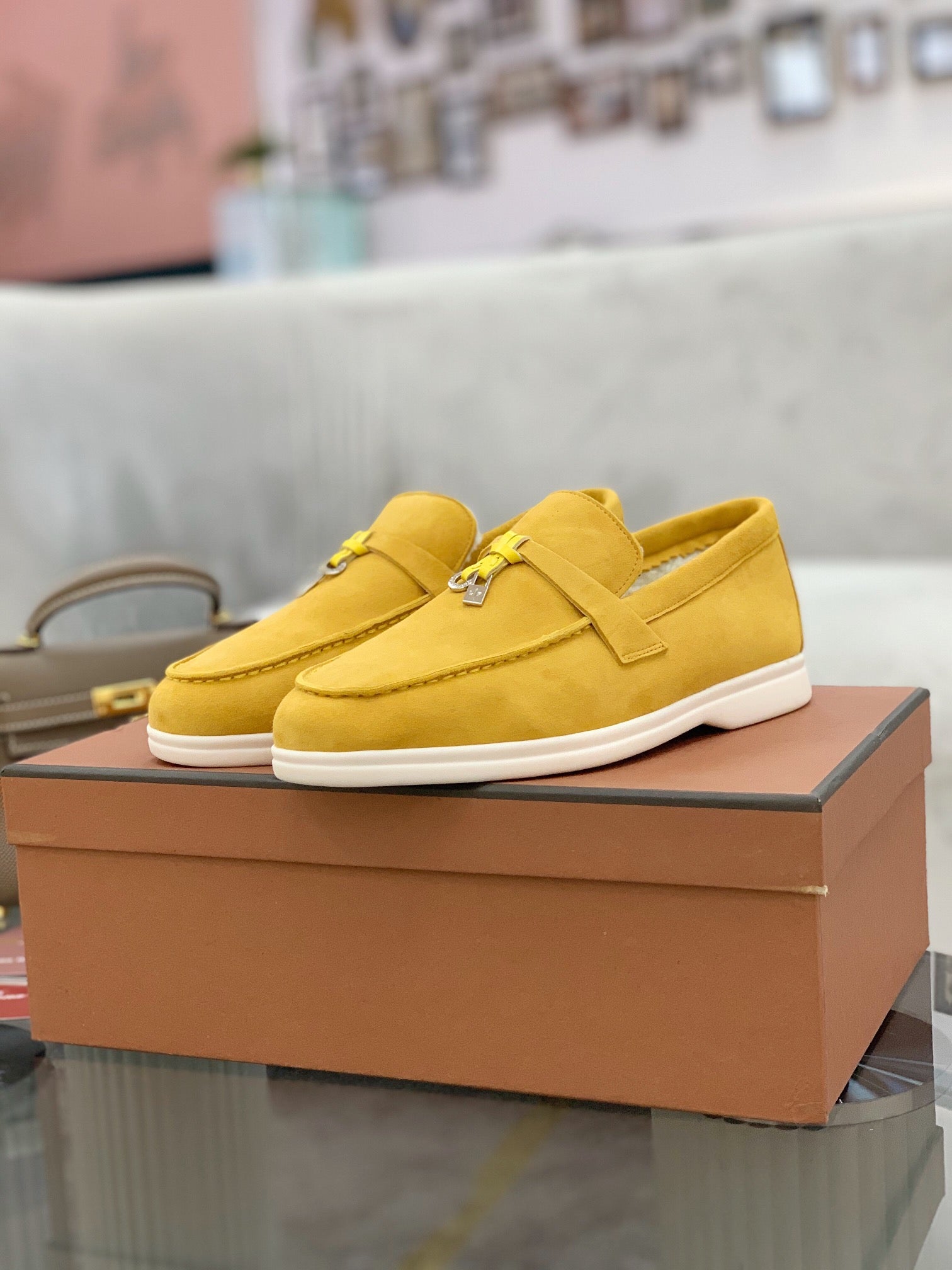 LP 26SS Summer Charm Walk Loafer Yellow Suede Wool 606485