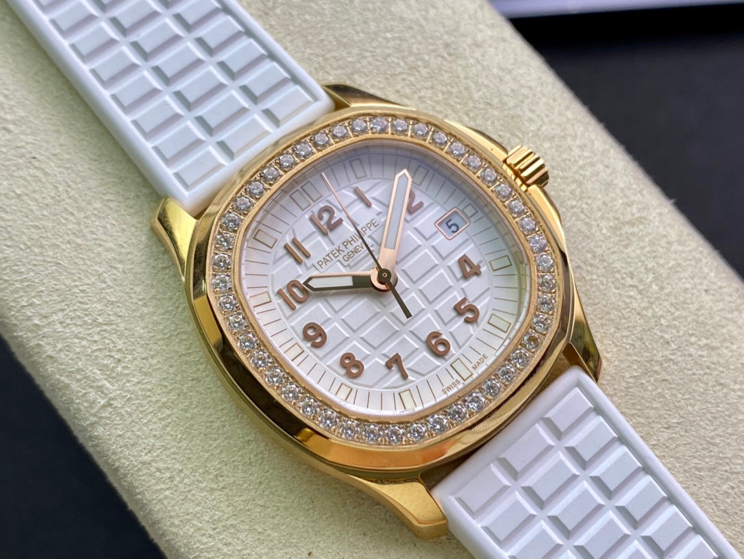 PATEK Aquanaut 35.6mm Gold White Dial