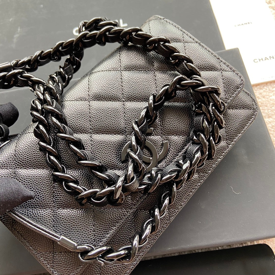 CC Classic Woc 20cm All Black Grained Calfskin
