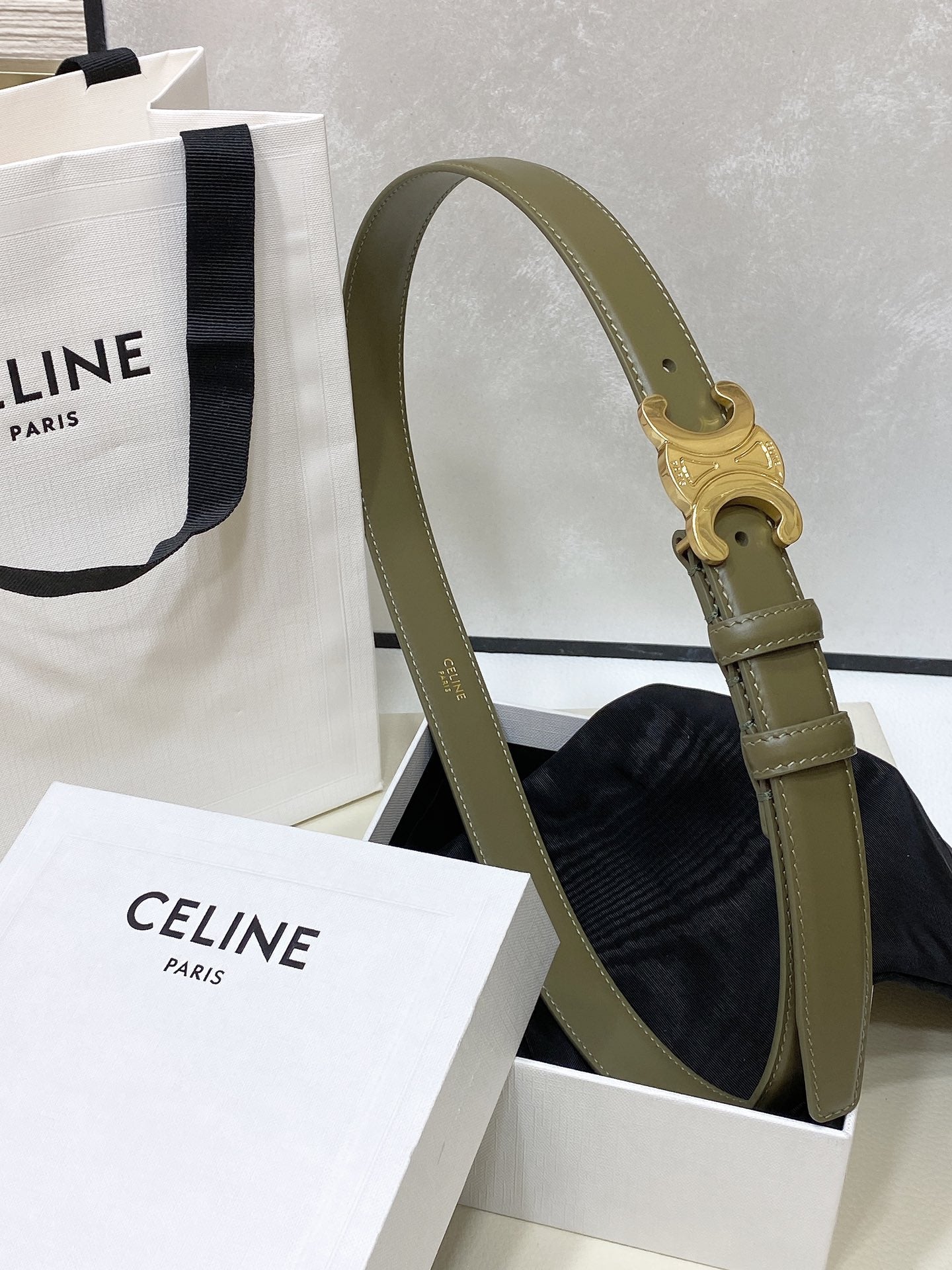 CEL 25mm Medium Triomphe Belt in Taurillon Dark Green Leather 175194