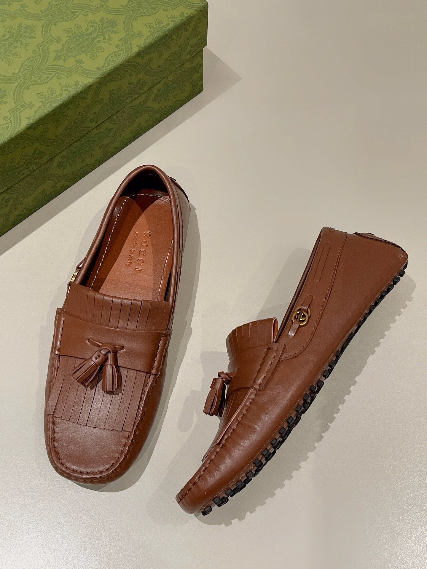 GG Men's Tassel Loafer Brown Calfskin 561802