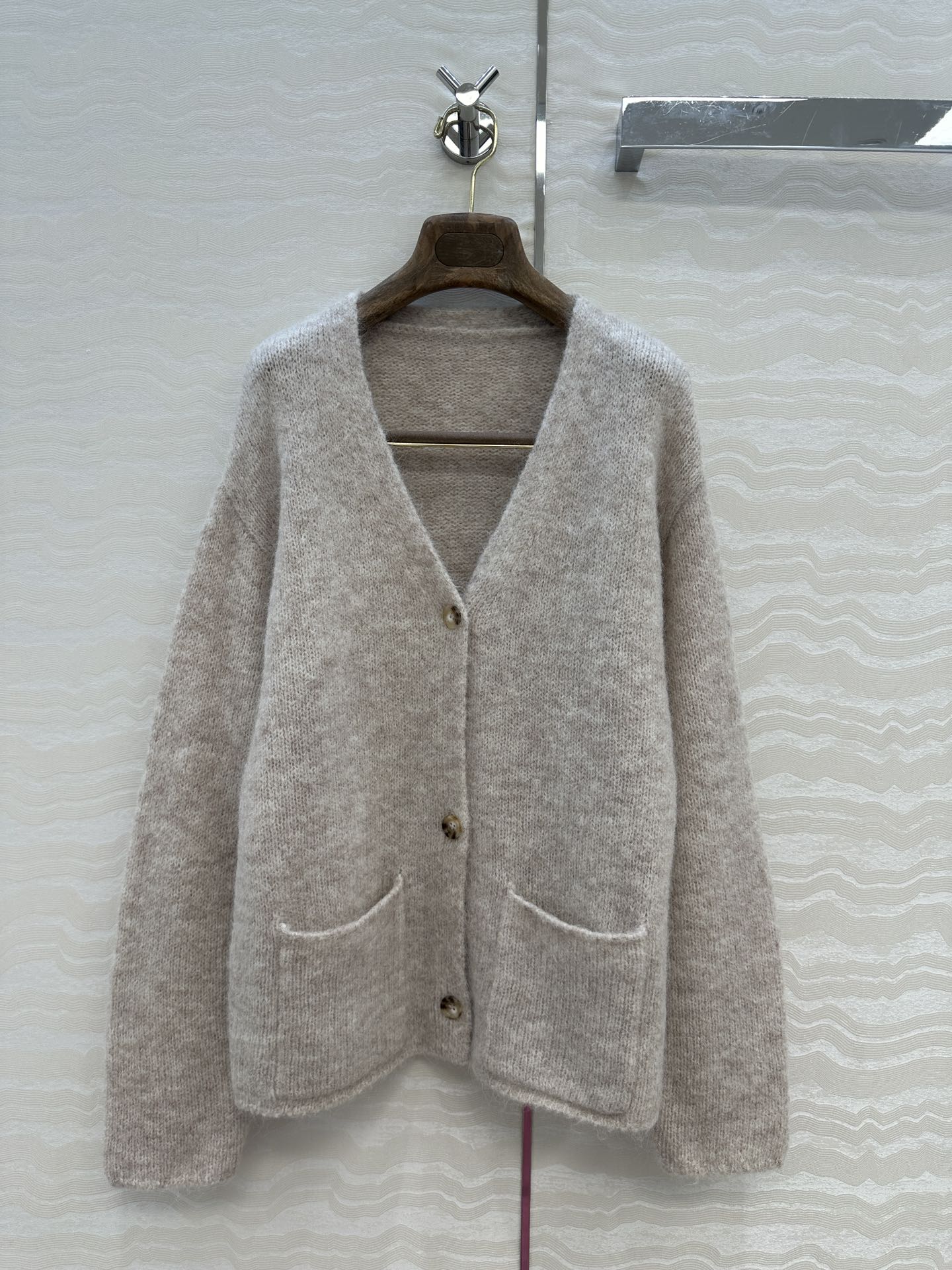 LP 25 V-neck Cardigan Light Beige Grey Alpaca Wool 291827