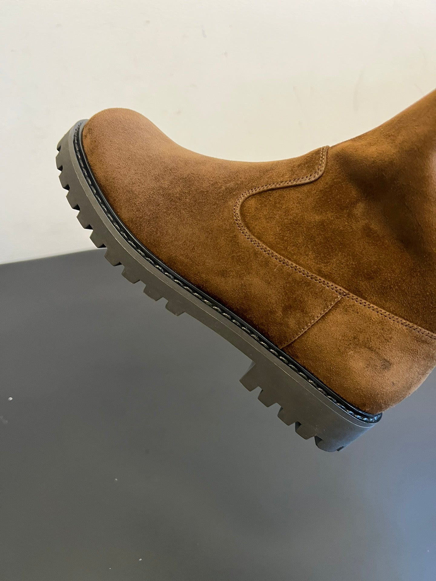 The Row 2025 Boot Brown Suede  561645