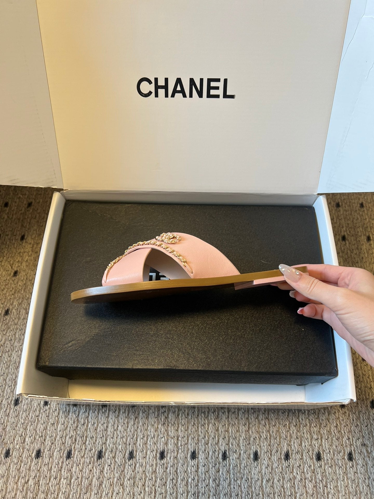 CC 26s Flat Sandals Pink Brown Cowhide 627193