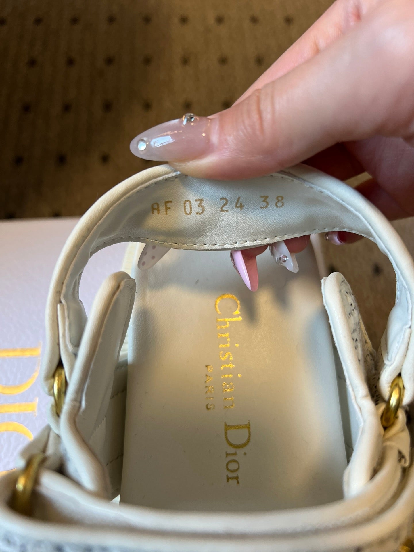 CD 26 Platform Sandals White Sheepskin Embroidered Fabric 621796