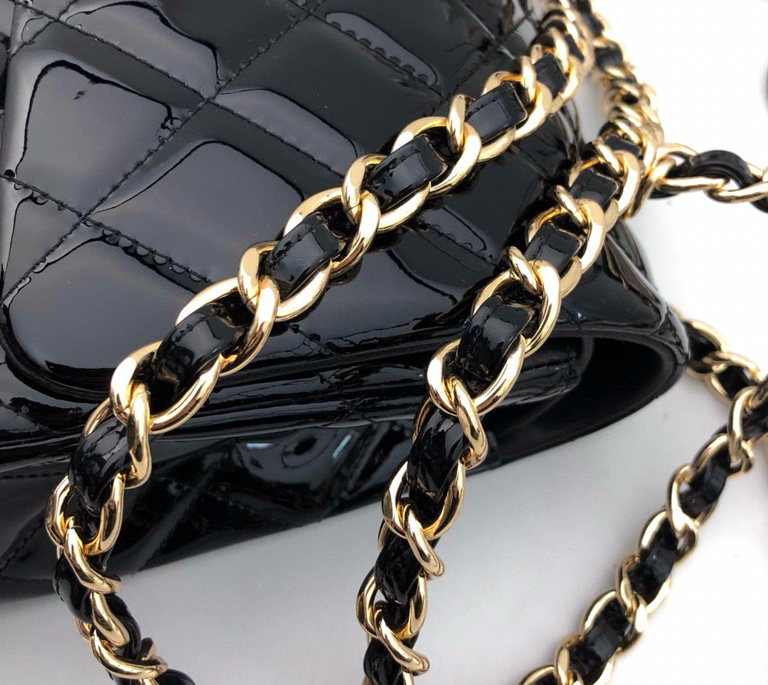 CLASSIC JUMBO FLAP BAG 30CM BLACK PATENT CALFSKIN GOLD HARDWARE
