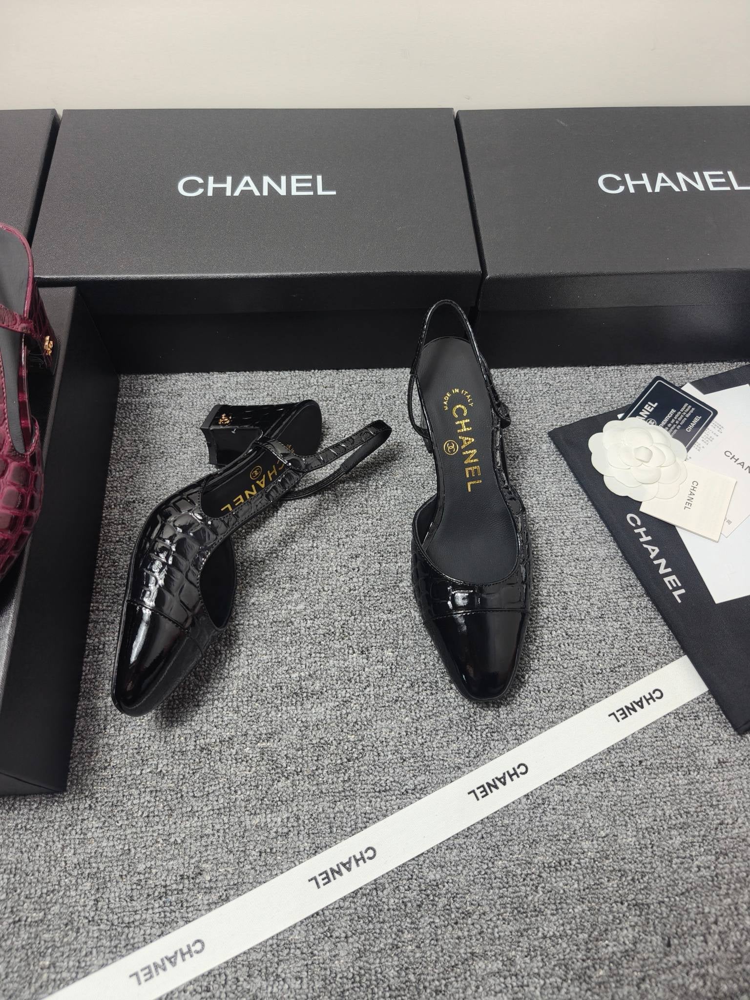 Chanel 2026 Crocodile Empossed Slingback Glossy Calfskin 855982