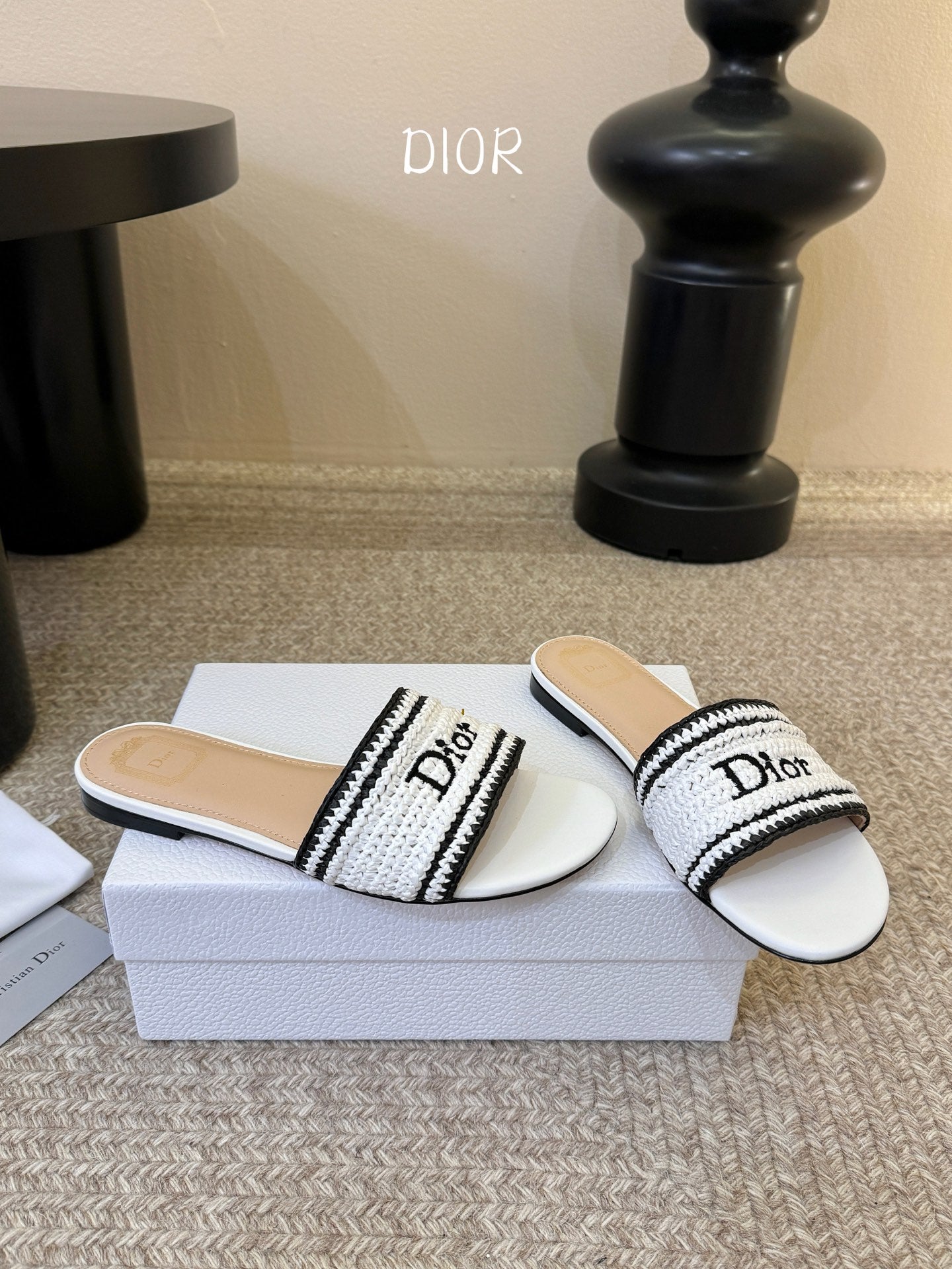 Dior 2026 Diorivera woven slide crocheted raffia