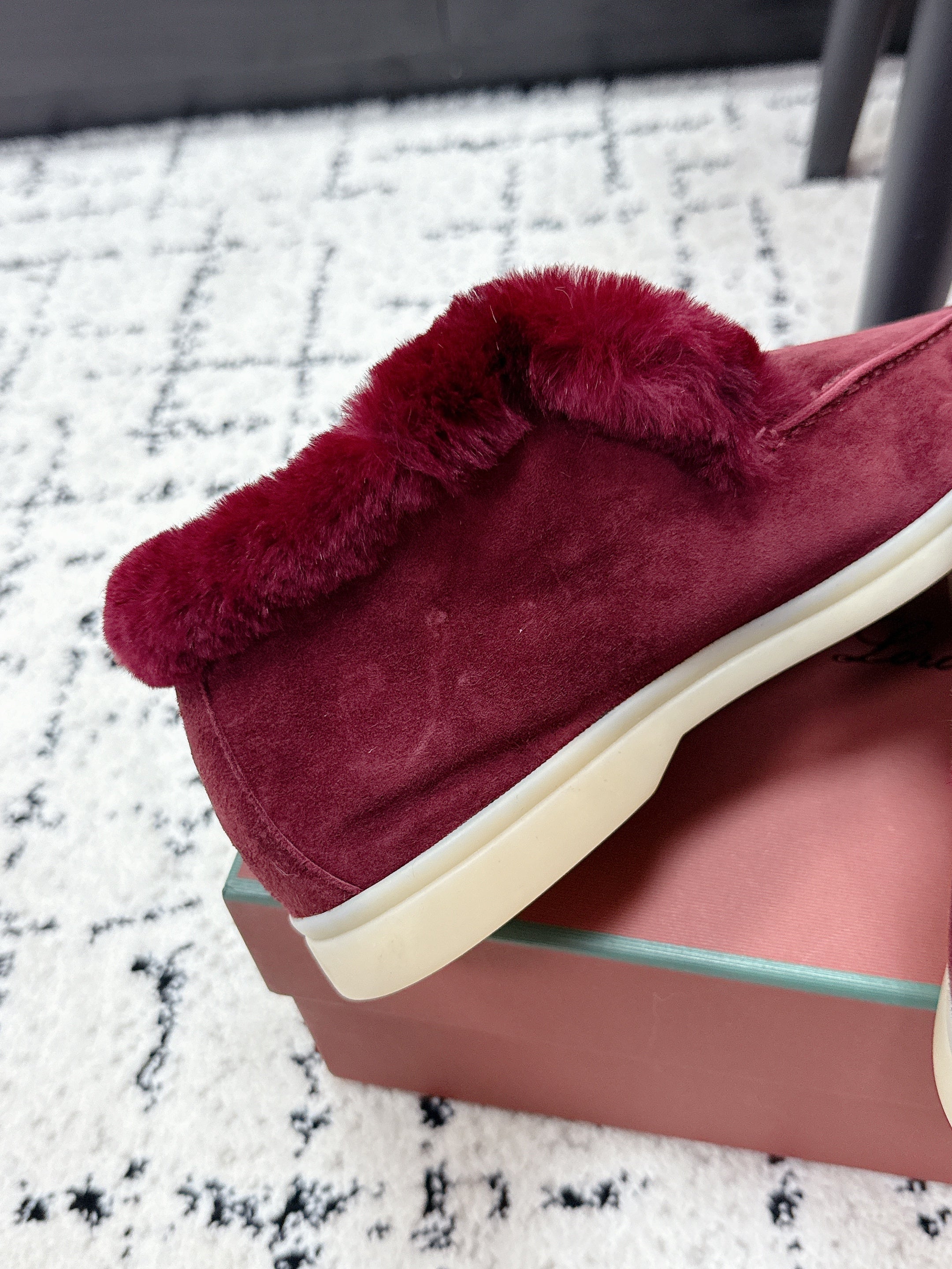 LP 26SS Open Walk Ankle Boot Burgundy Suede Fur 617383