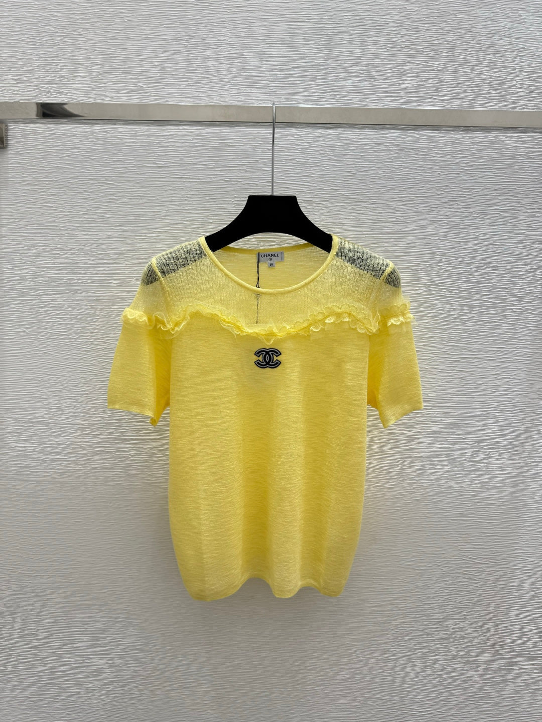 Chanel 2026  Lace Trim Round Neck Knitted Short Sleeve Tencel Wool 294906