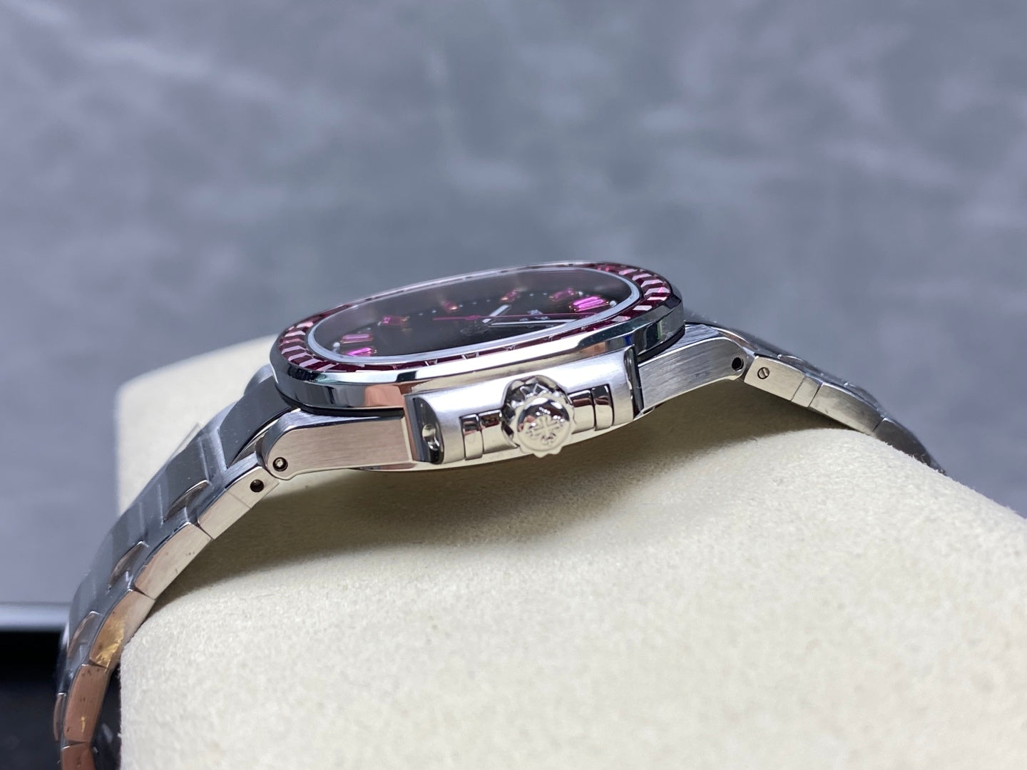 PATEK Nautilus 35.2mm Silver Black Dial