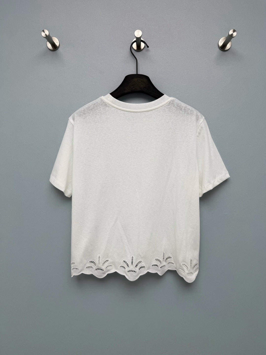 Miumiu 2026 Hollow-Out Embroidered Short-Sleeve T-Shirt White Cotton 392382