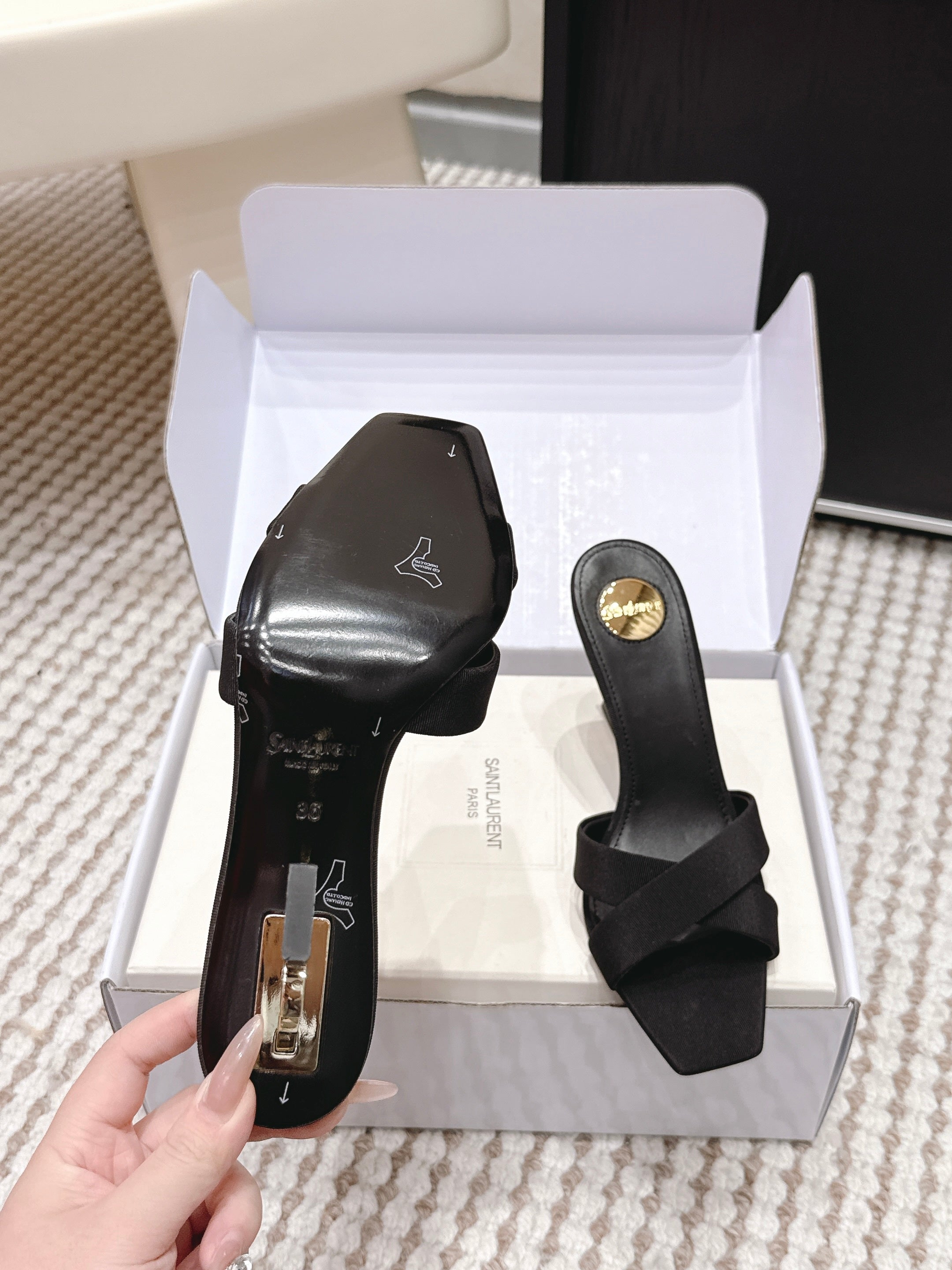 YSL 26ss High-Heeled Mules 85 Black Satin Fabric 660676