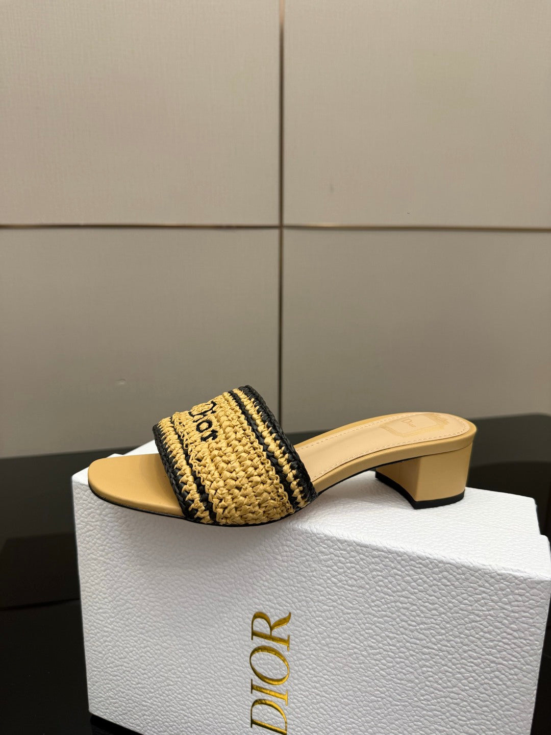 Dior 2026 Diorivera woven slide crocheted raffia
