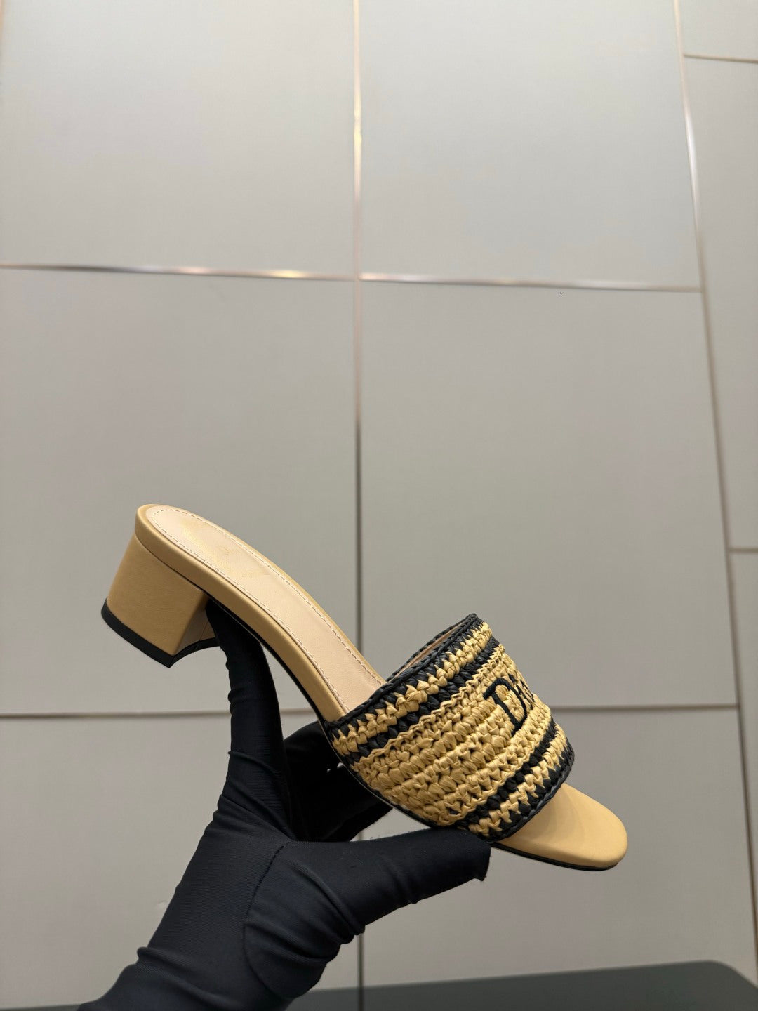 Dior 2026 Diorivera woven slide crocheted raffia