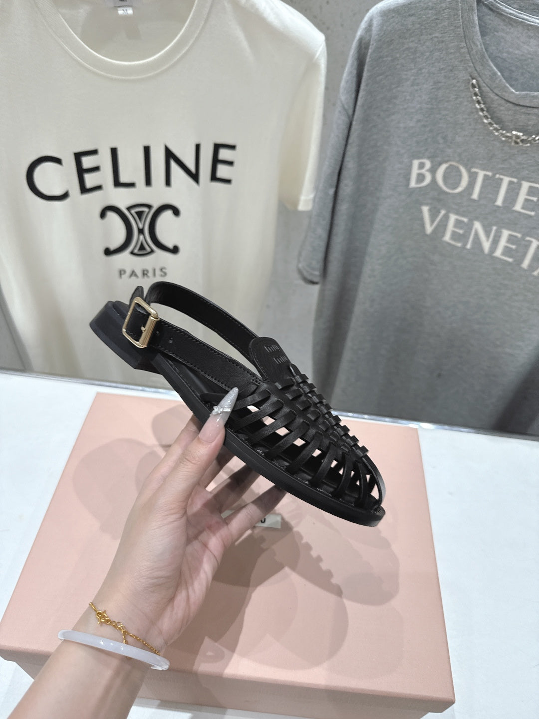 Miumiu 26ss Flat Sandals Black Woven Cowhide 713123