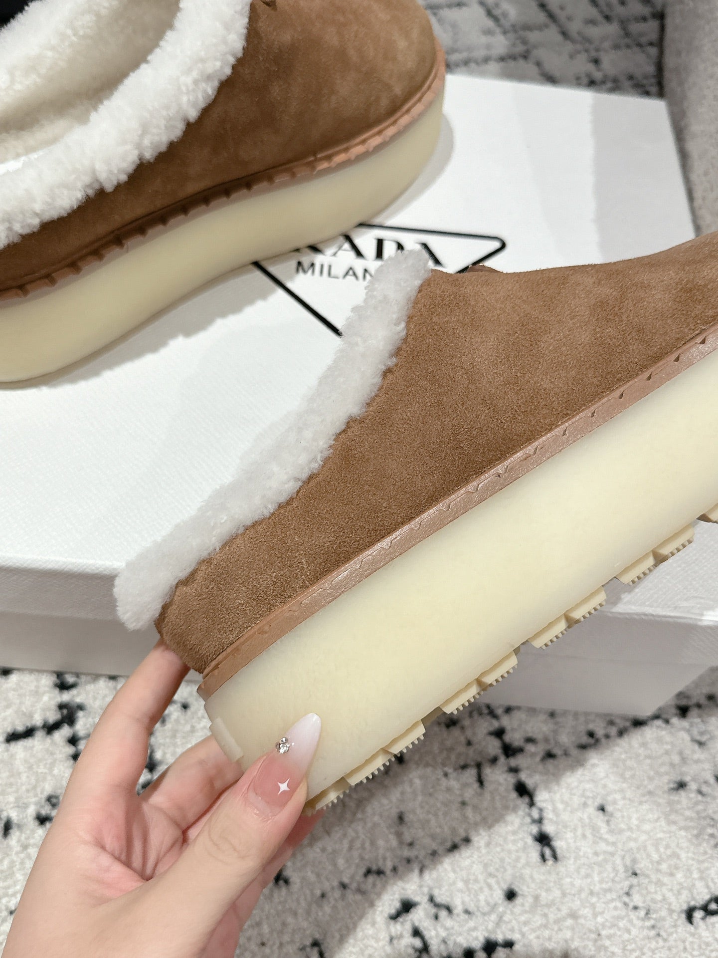 Prada 25 Mule Brown White Suede Fur 949368