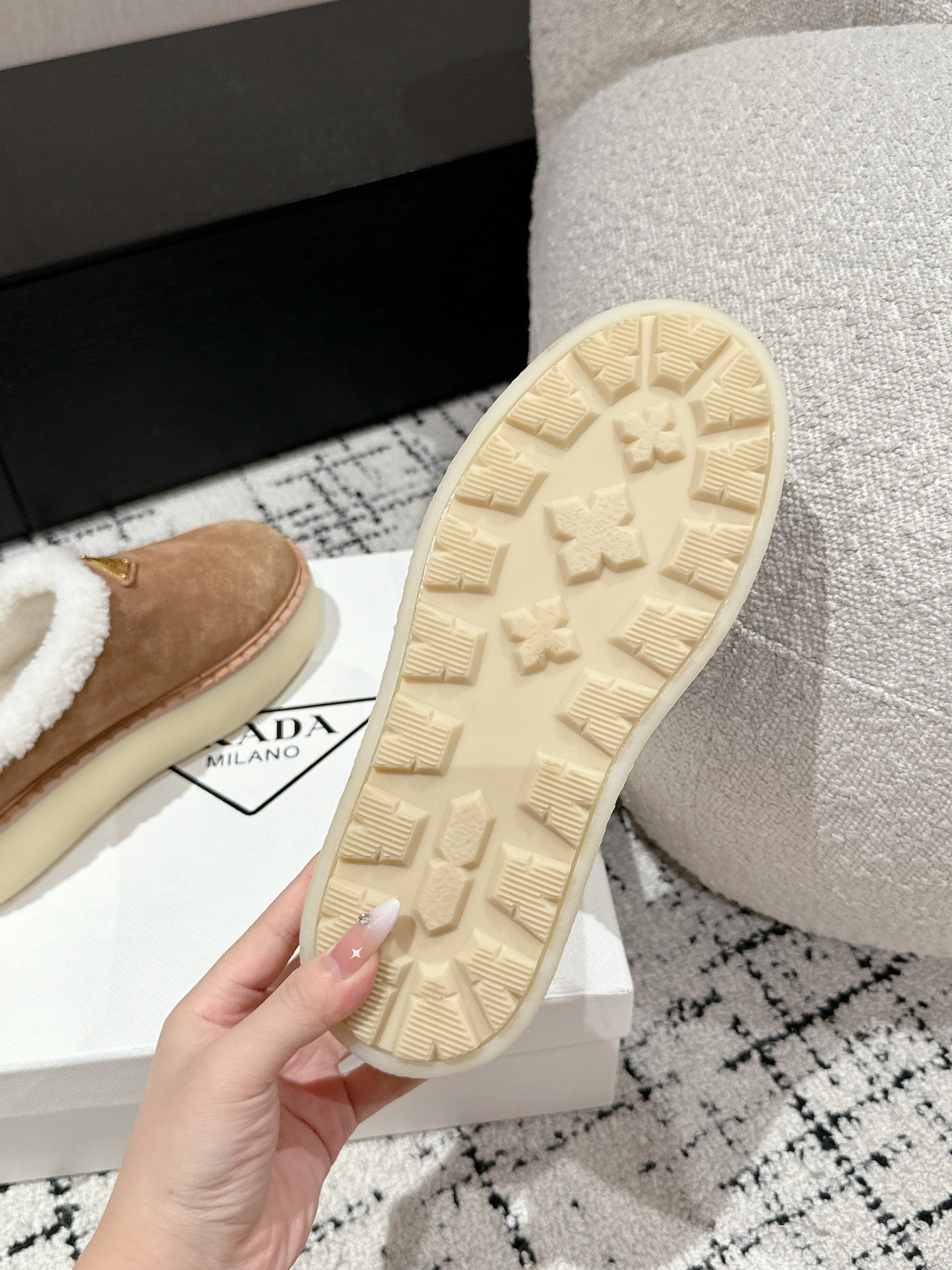 Prada 25 Mule Brown White Suede Fur 949368