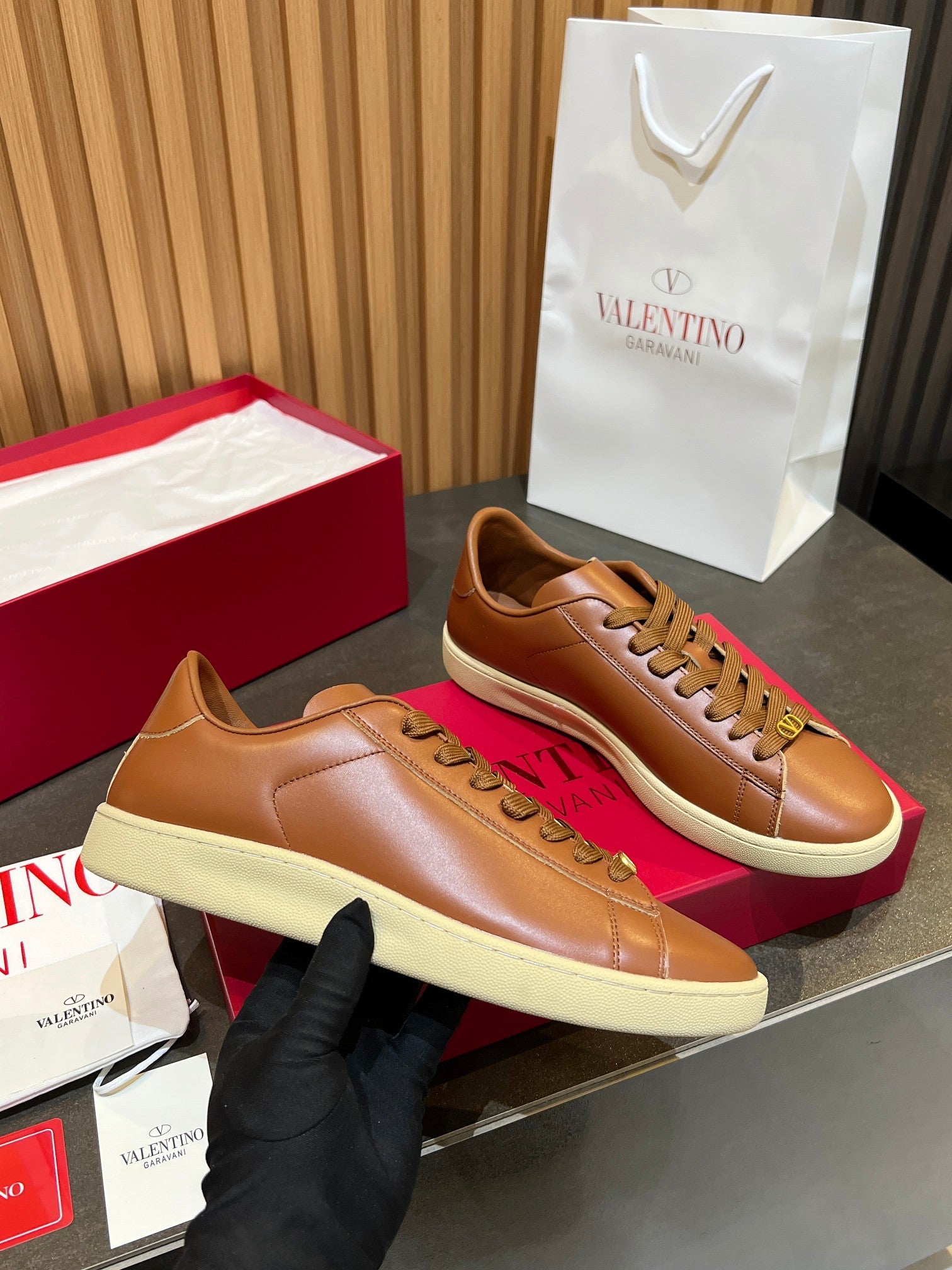 VT 25S  Casual Sneakers Camel Brown Cowhide 563093