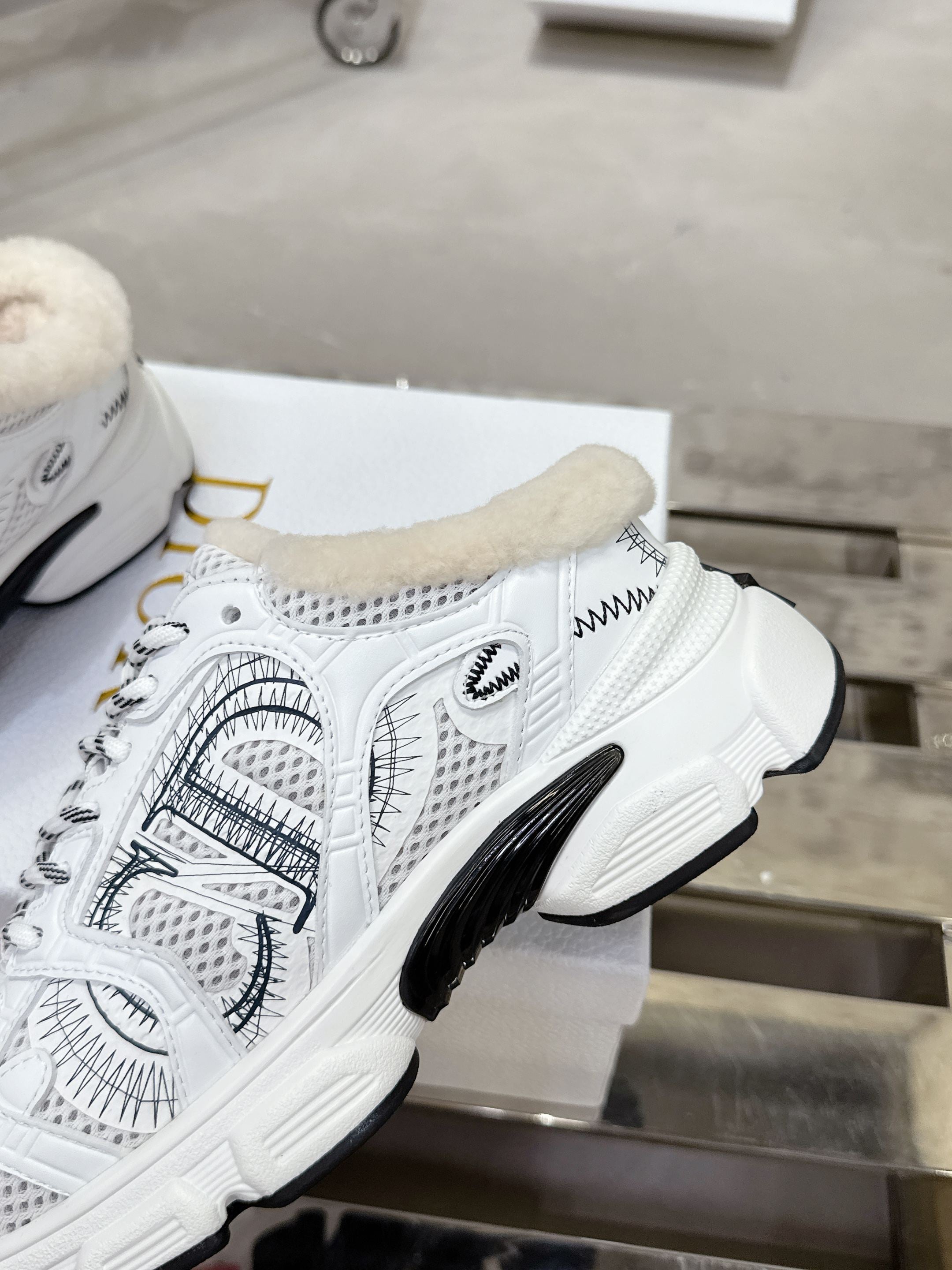 Dior 25 Chrono Sneakers White Black Mesh Calfskin 530324