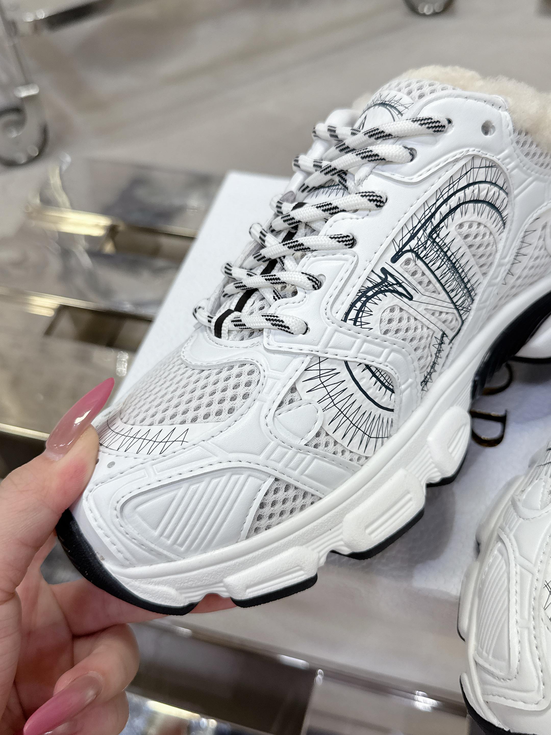 Dior 25 Chrono Sneakers White Black Mesh Calfskin 530324