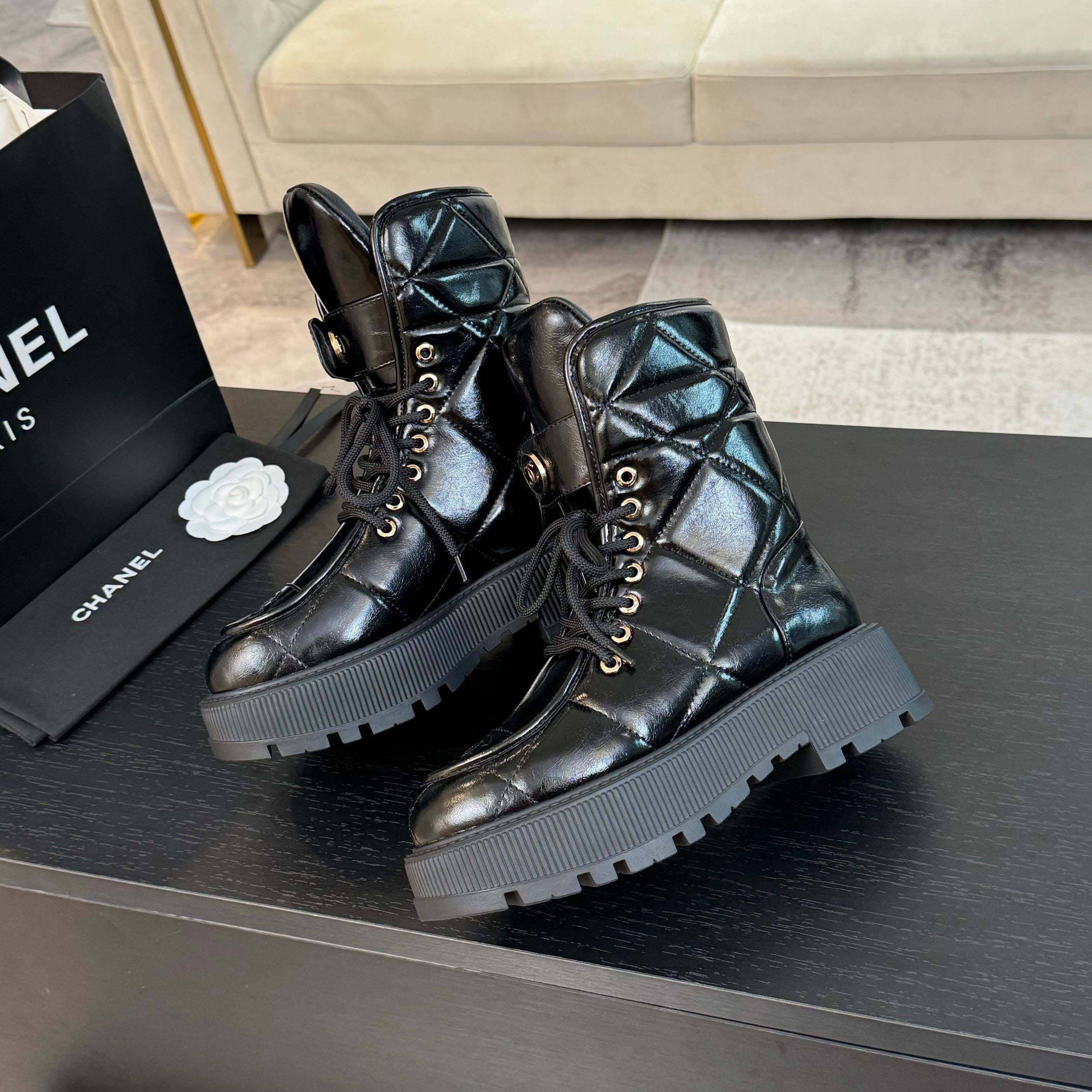 CC Short Boots Glossy Black Quilted Cowhide