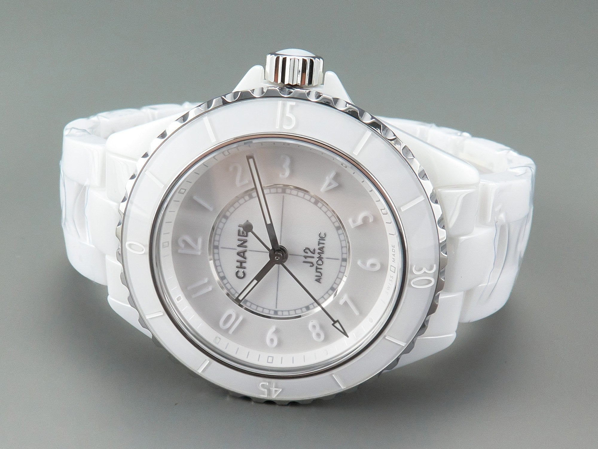 J12 Automatic White Ceramic White Numerals Black White Hands White Dial