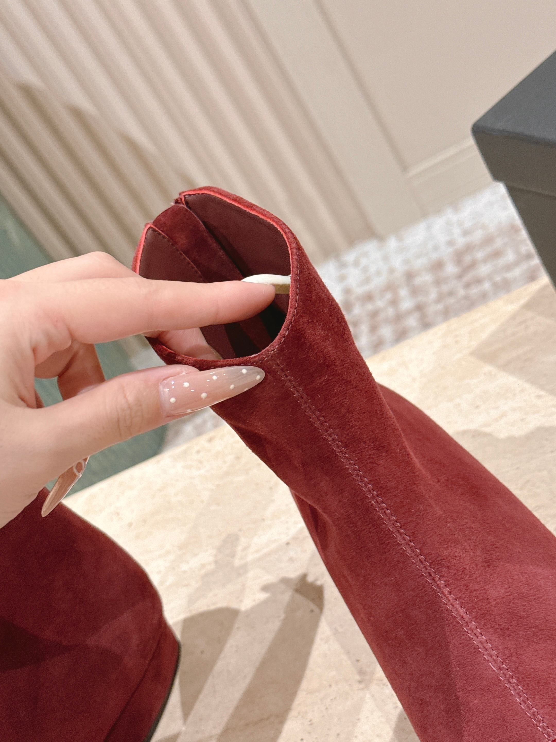 Alaia 2025 Ankle Boot With Patent Leather Cap Toe Red Suede 556088