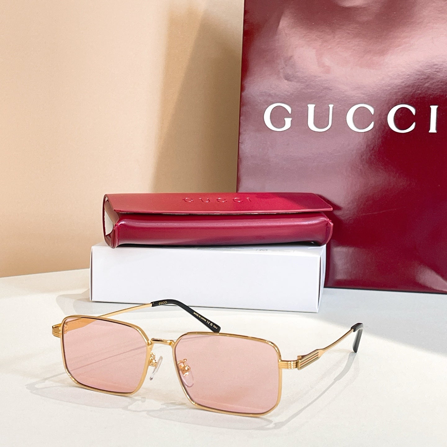 Gucci Sunglasses 679510