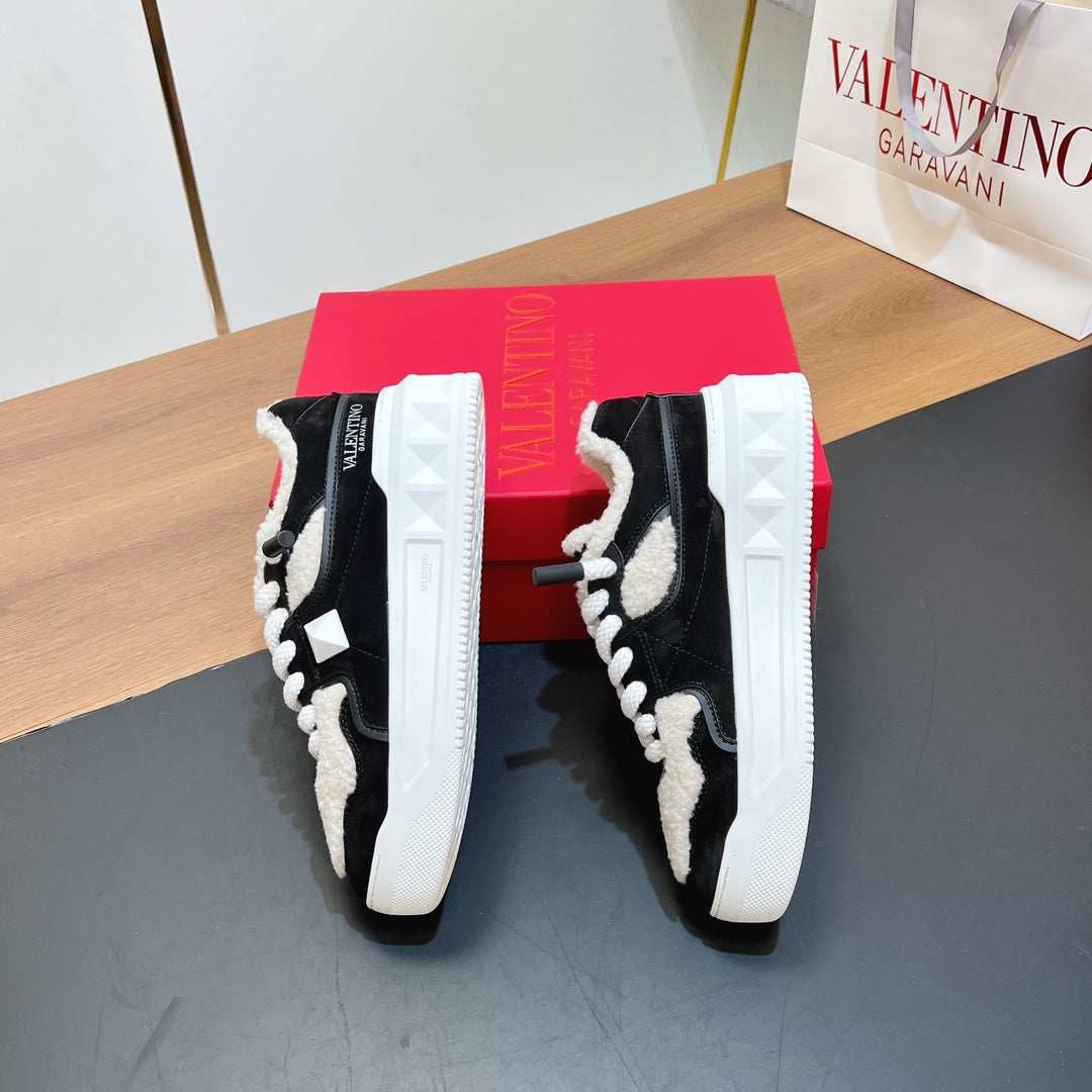 VT 2025 Garavani Sneakers Black Suede Wool Leather 546984
