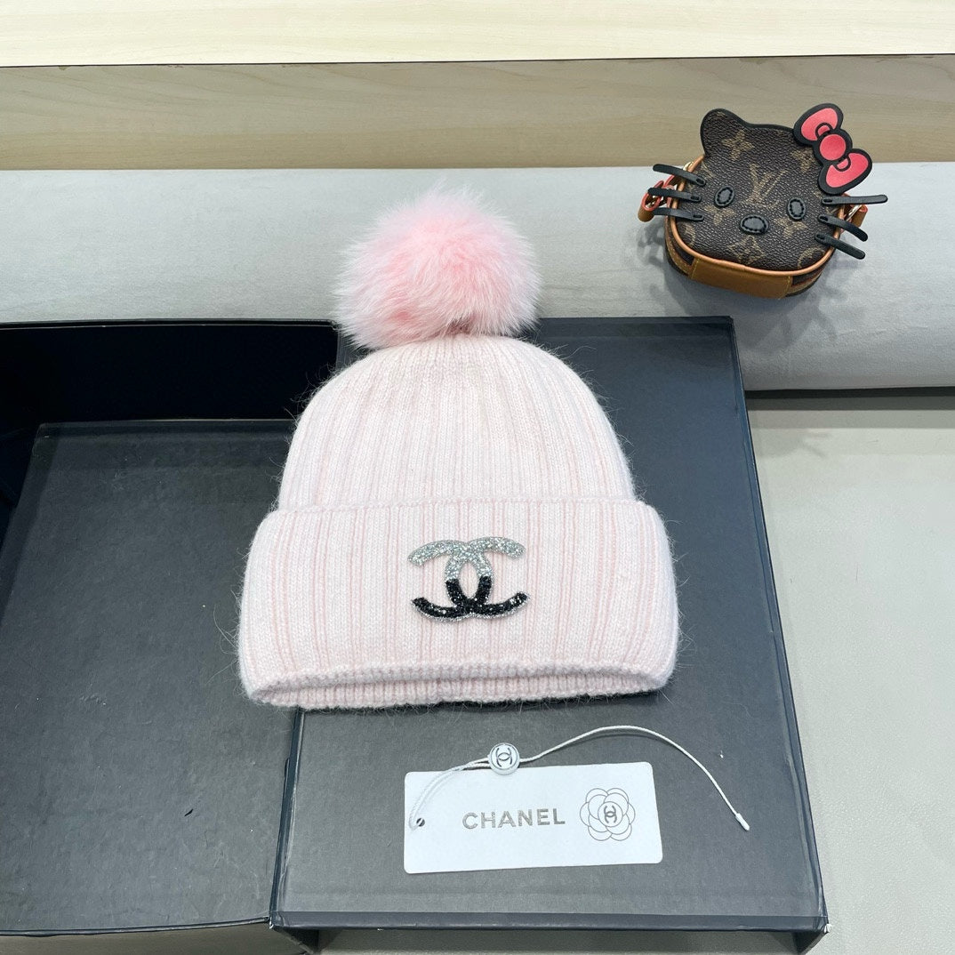 BEANIE HAT IN LIGHT PINK WOOL 426232