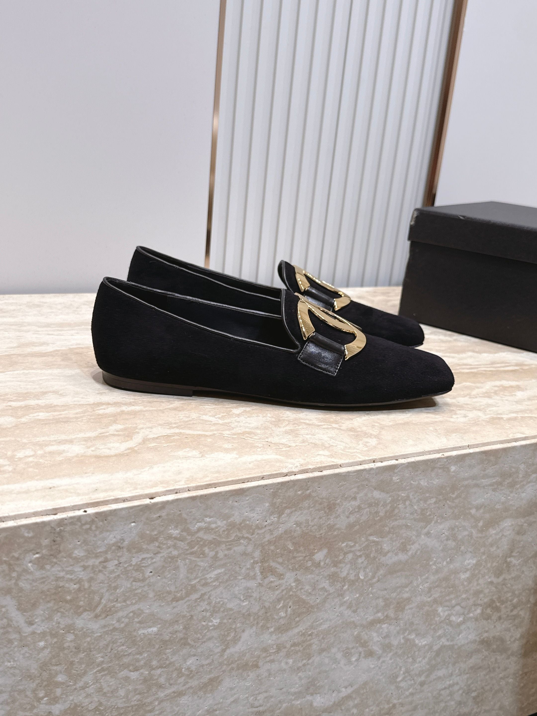 Channel 2026 Loafer 10mm Suede Calfskin 899021