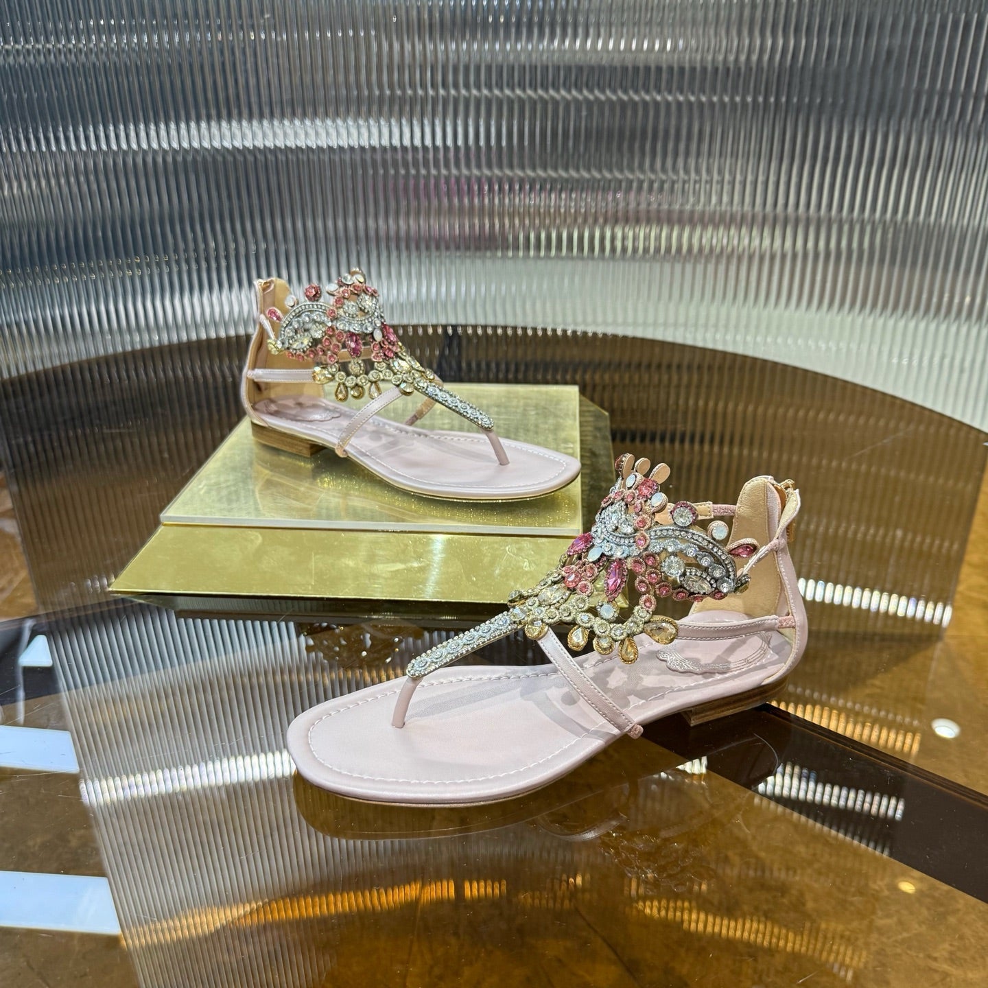 RC 25C Thong Diamond Sandals Pink Sheepskin Rhinestone 339503