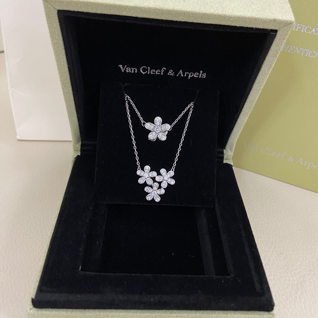 VCA Flower 3 Motifs Diamond Necklace
