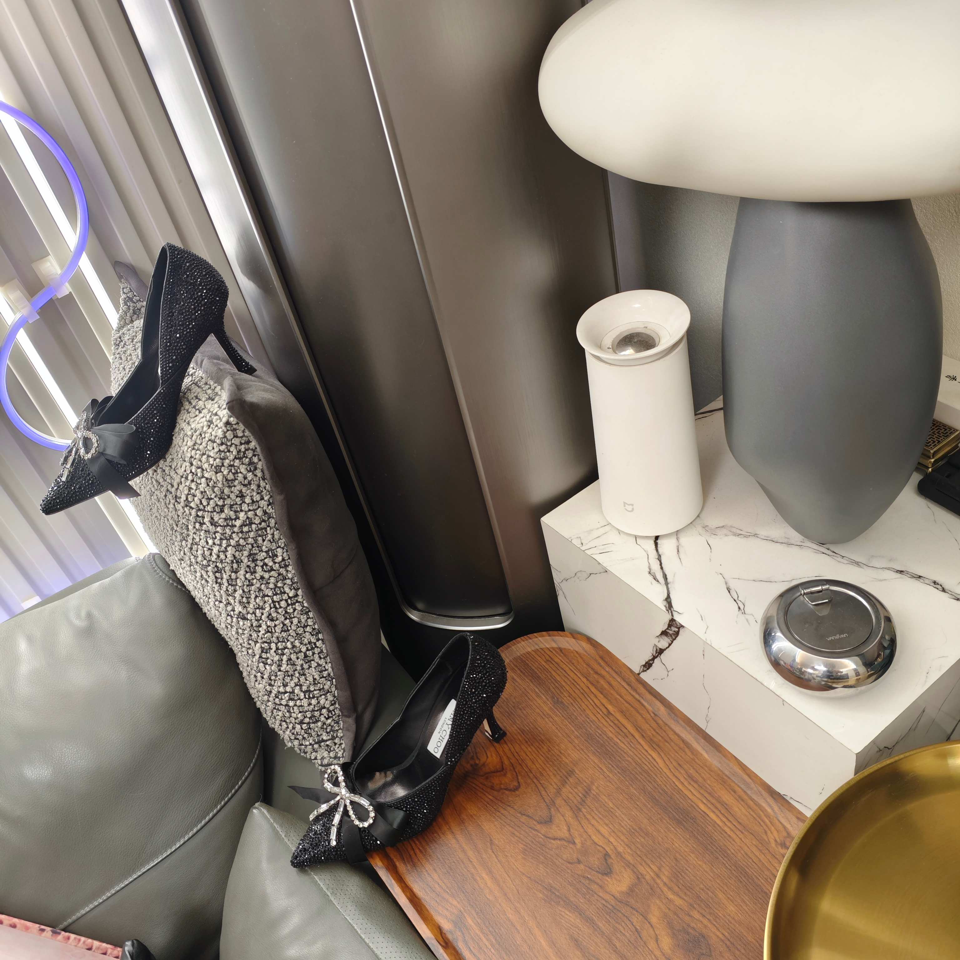 Jimmy 26s Crystal Pumps 85 Black Silk Satin Cowhide 596334