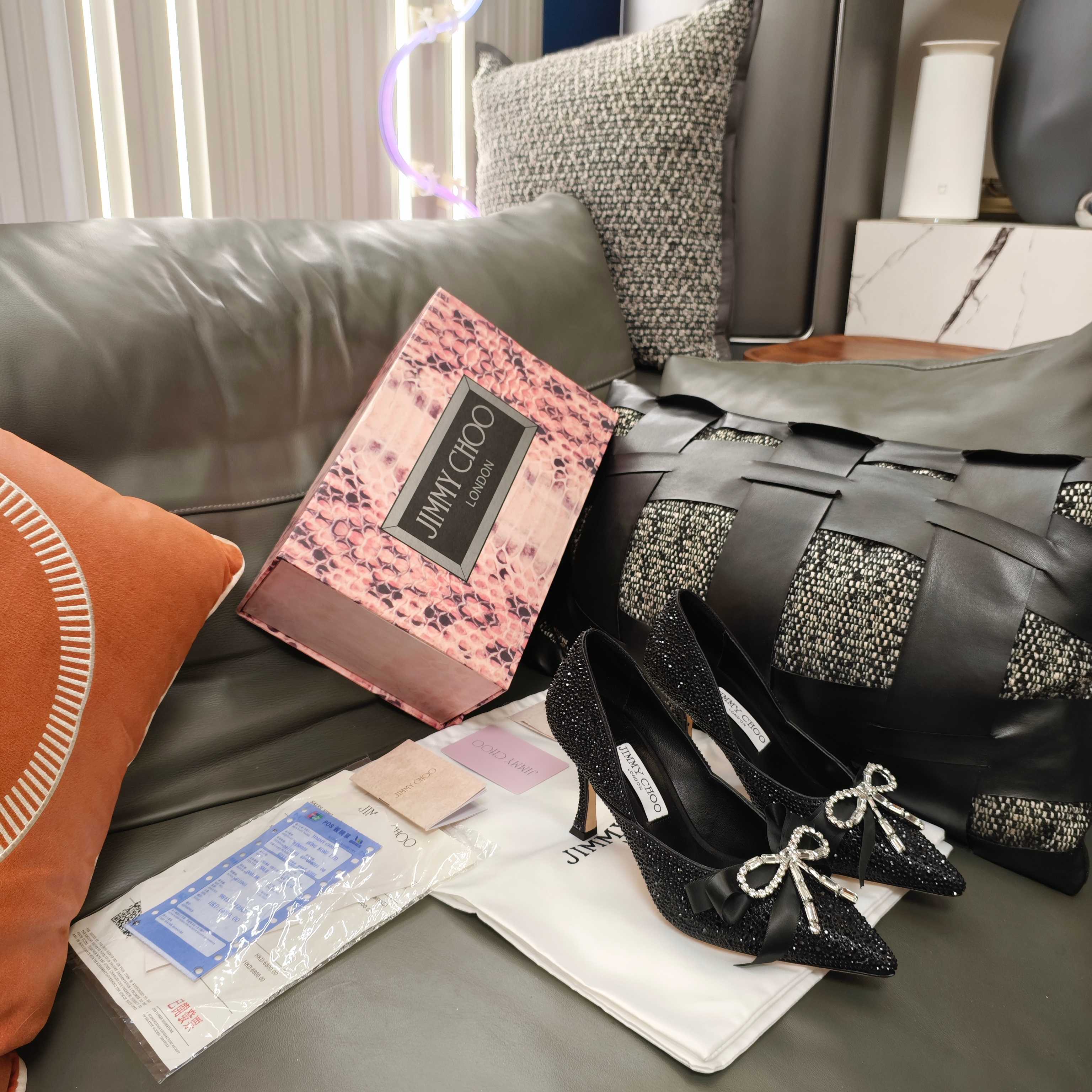 Jimmy 26s Crystal Pumps 85 Black Silk Satin Cowhide 596334