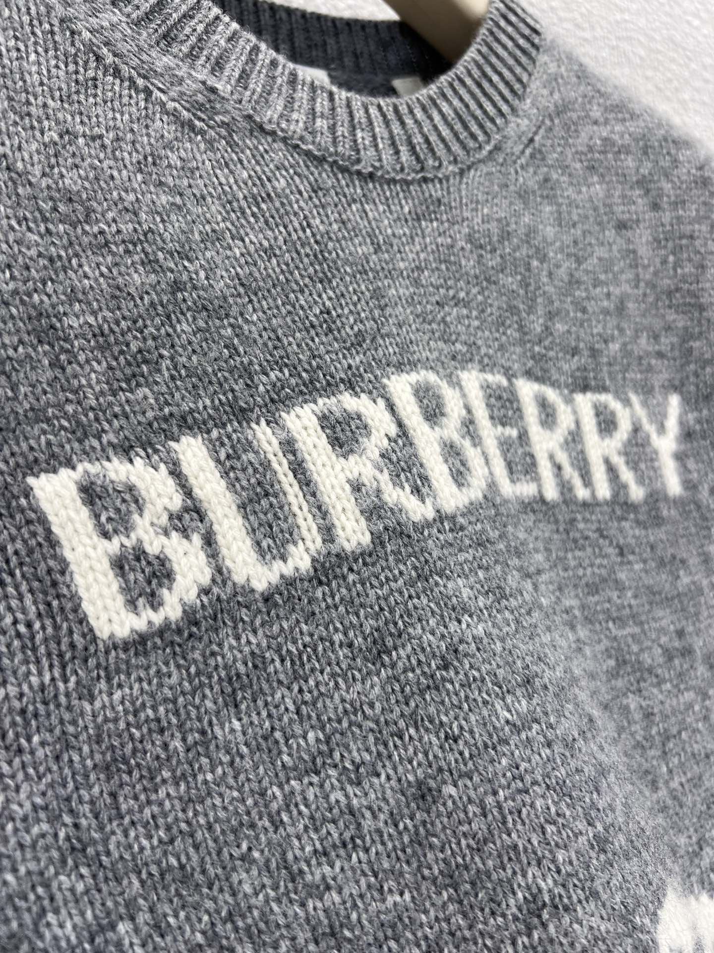 Burberry 25 Sweater Gray White Wool Cashmere
