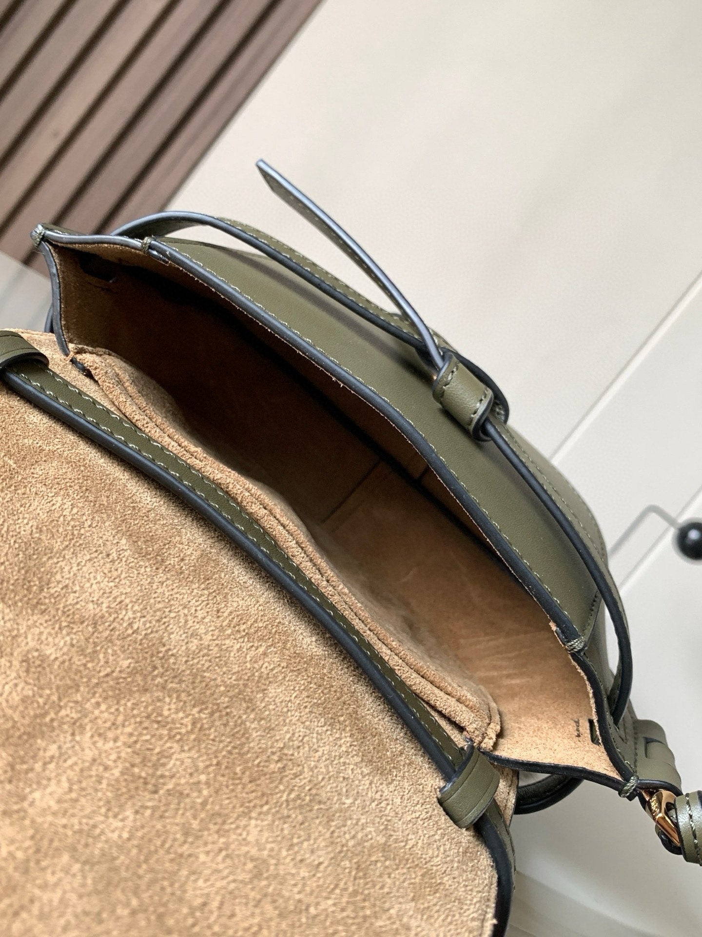 Loewe Saddle Bag 21 Olive Green Leather 280438