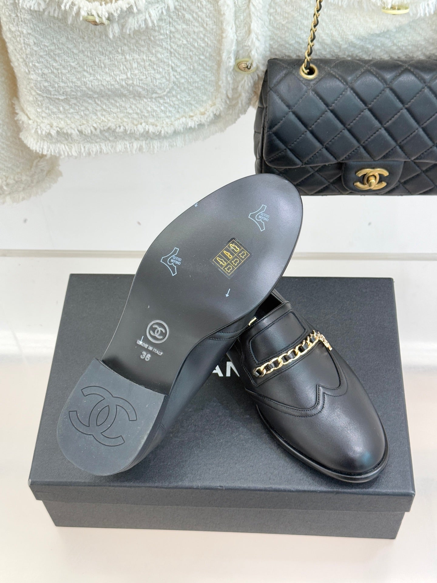 CC 26 Loafer Black Calfskin 610018