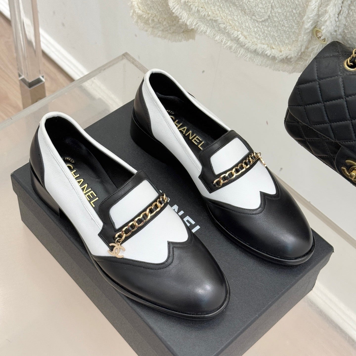CC 26 Loafer Black mix White Calfskin 610019