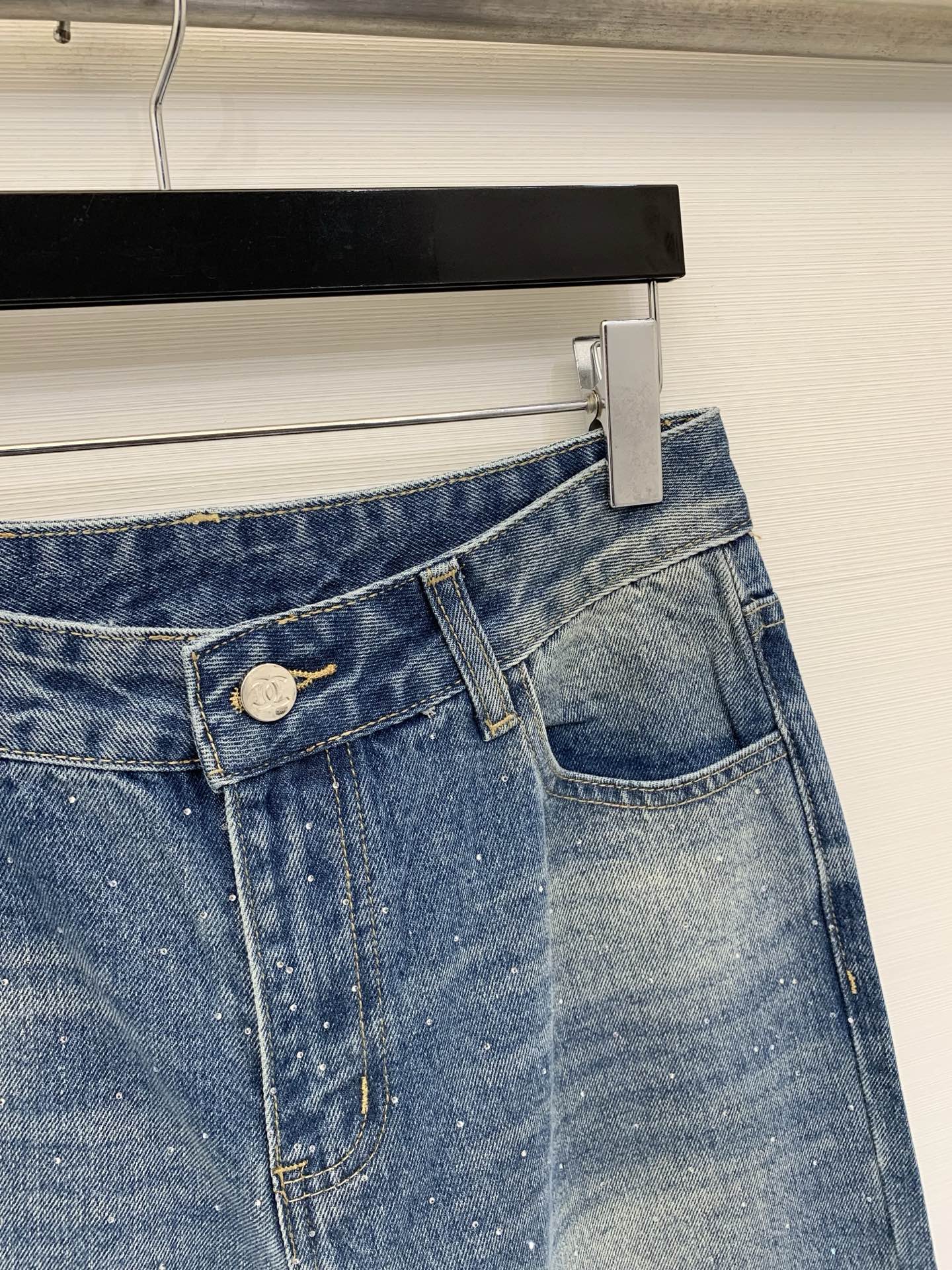 Chanel 2026 Rhinestone-Embellished Straight-Leg Jeans 155198