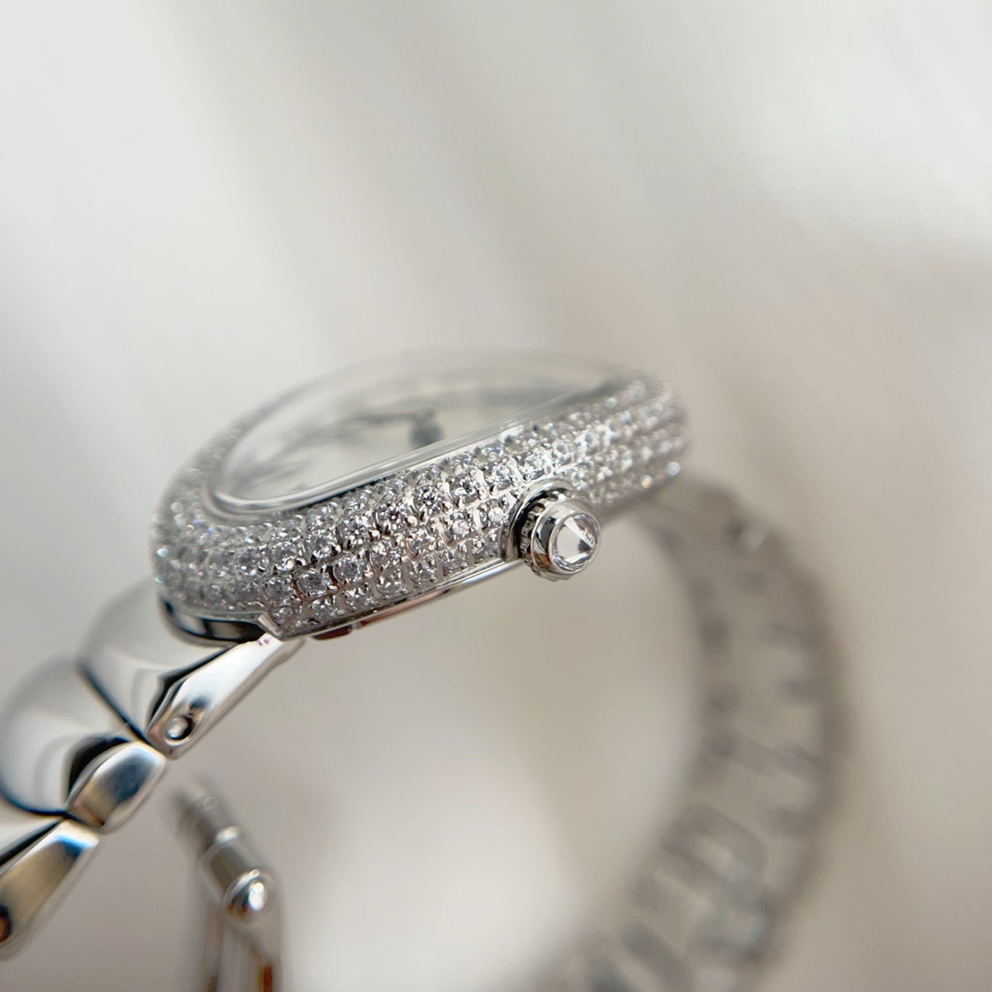 Baignoire Stainless Steel White Dial Diamond Bezel