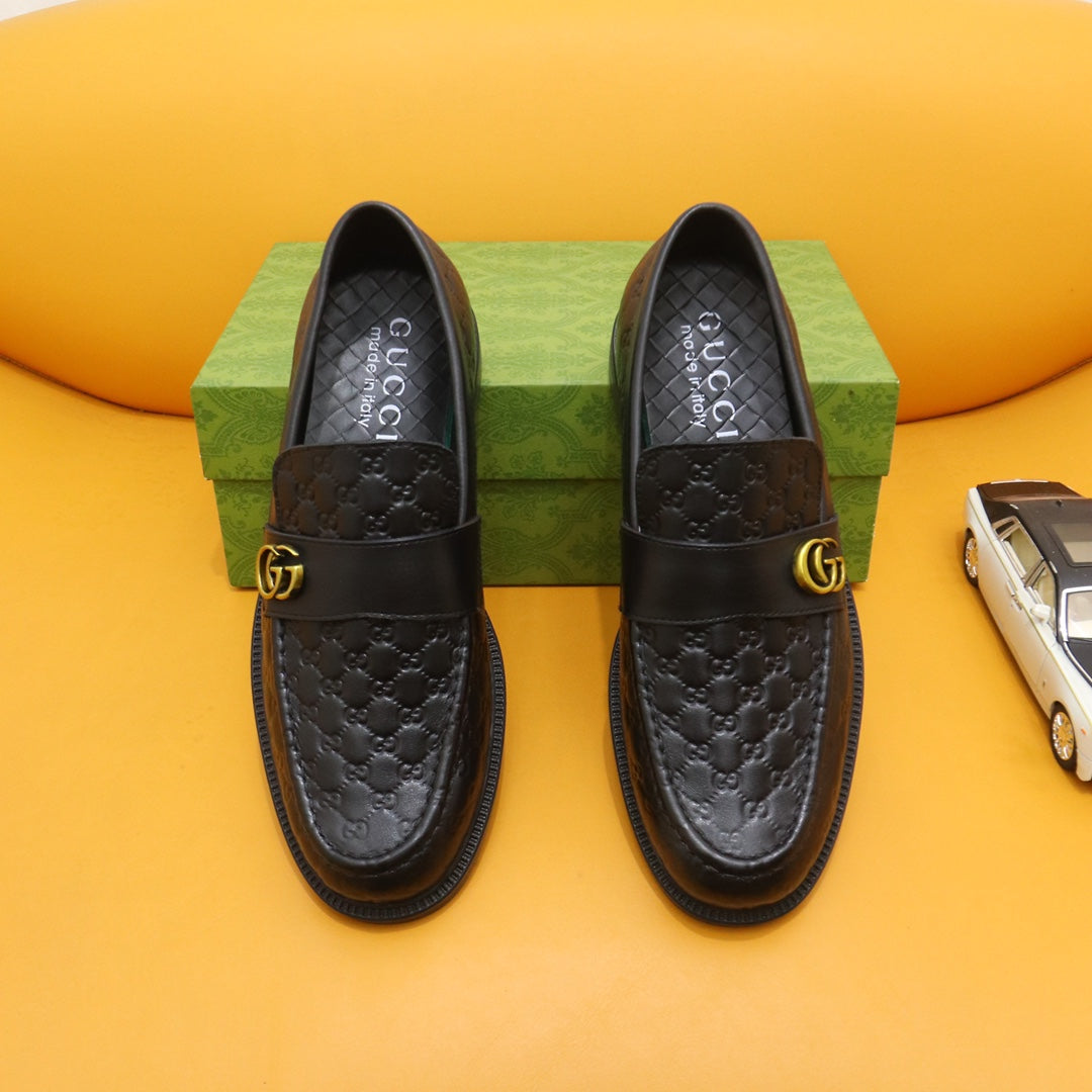 GG Men's Loafer Black Embossed Cowhide 528261